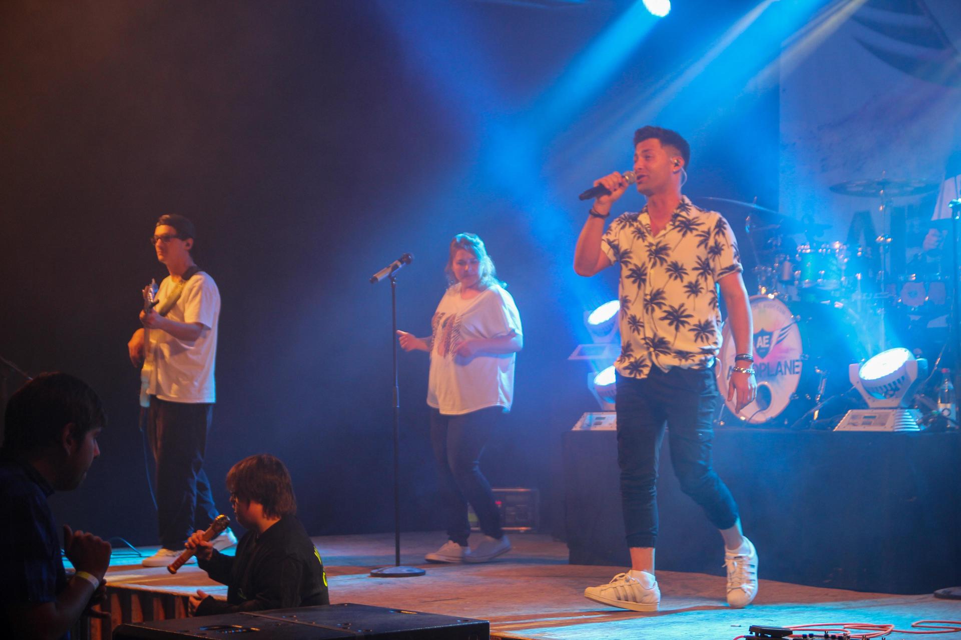 Die Band „Aeroplane” eröffnete am Freitag den Wurzer O'Schnitt. (Bild: Lea Stecher)