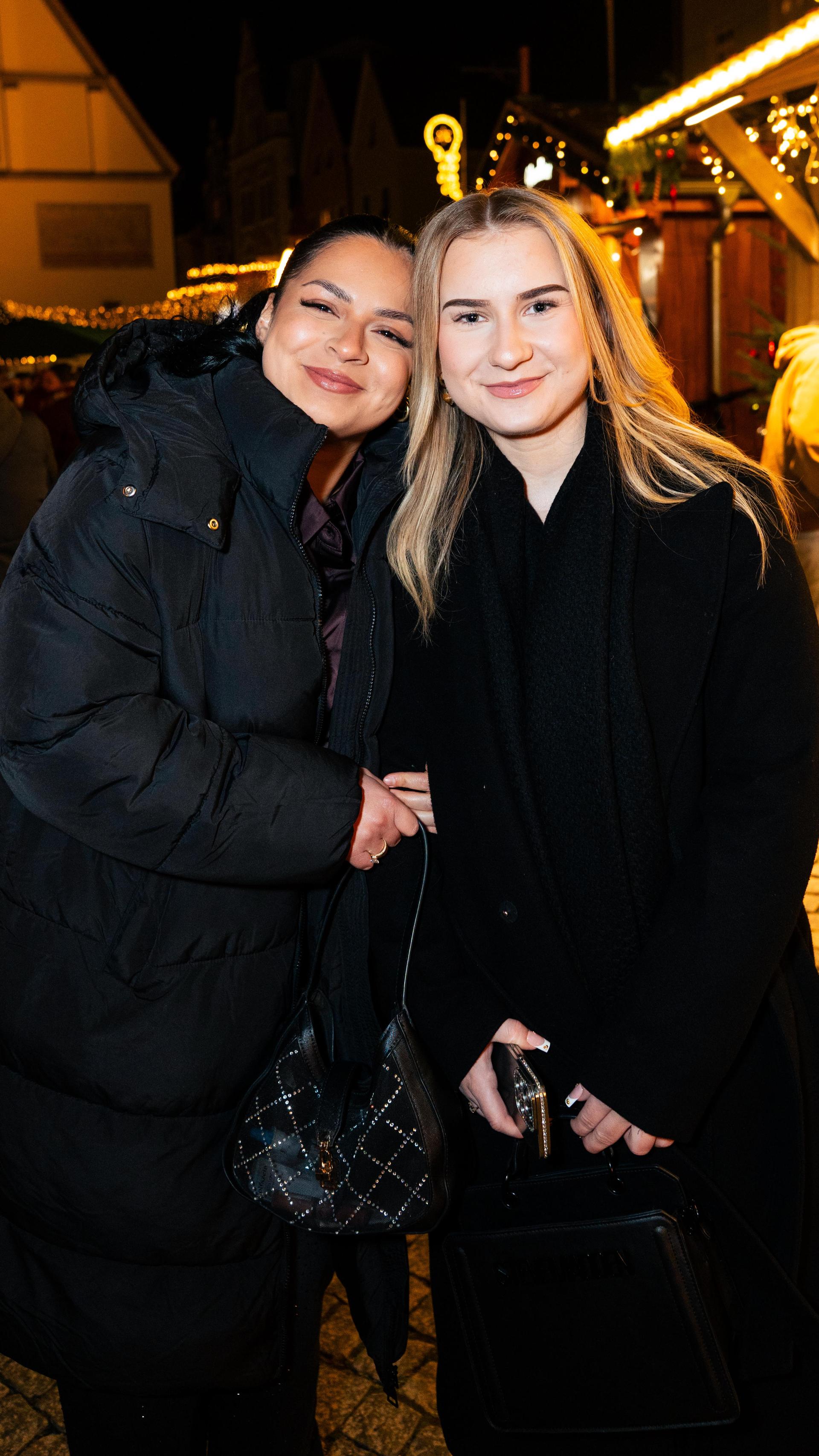 Fotos vom Weidener Weihnachtsmarkt am Freitag.  (Bild: Hannes Stock)