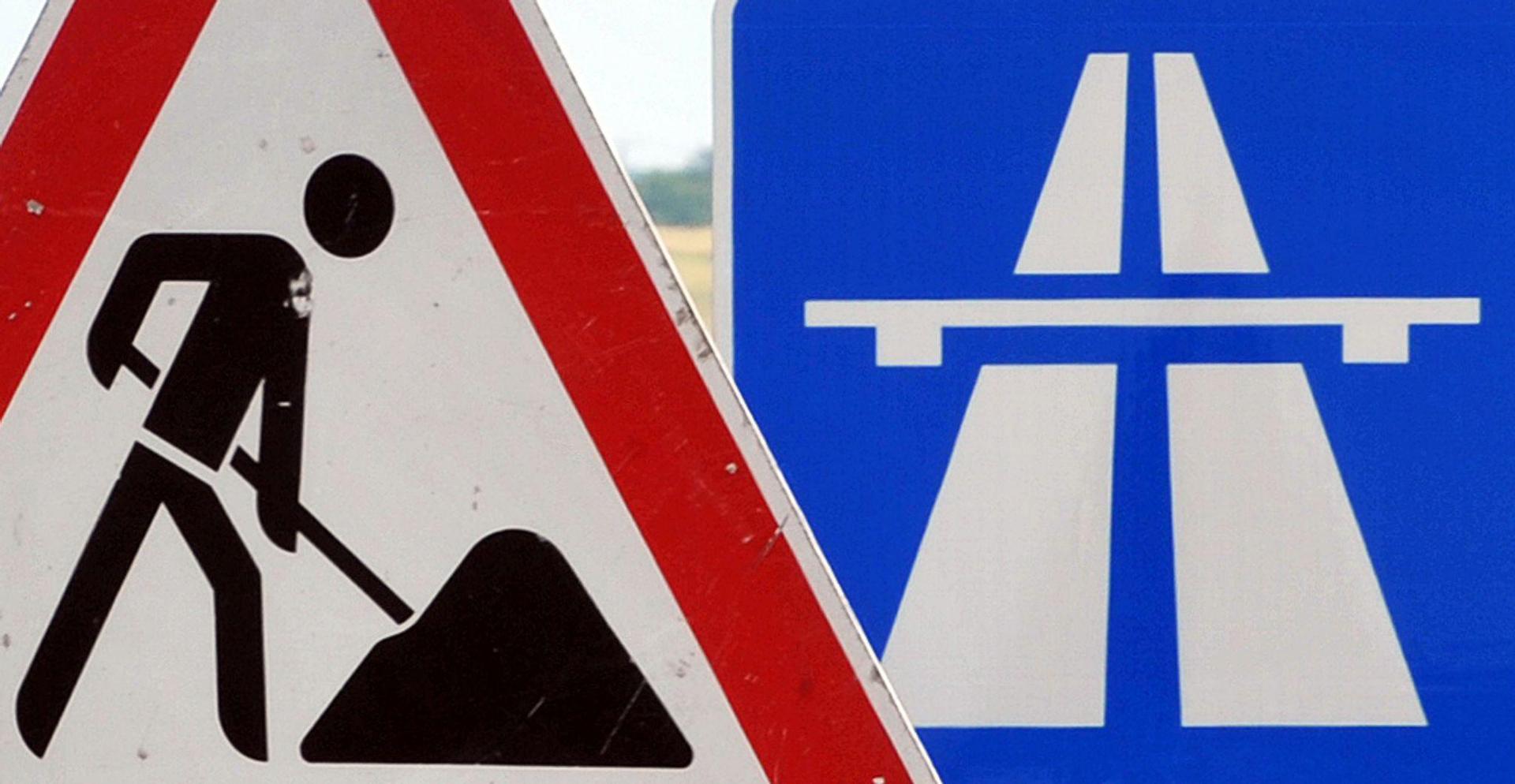 Ein Brückenbauprojekt startet am Autobahnkreuz Regensburg: Im April kommt es zu Sperrungen. (Symbolbild: Martin Schutt/dpa)