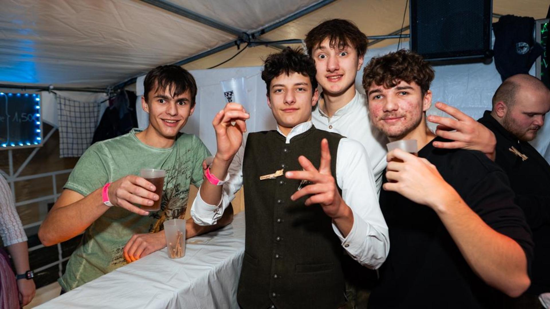 Unser Fotograf war für euch auf der Kirwa in Schwarzenbach. (Bild: Hannes Stock)