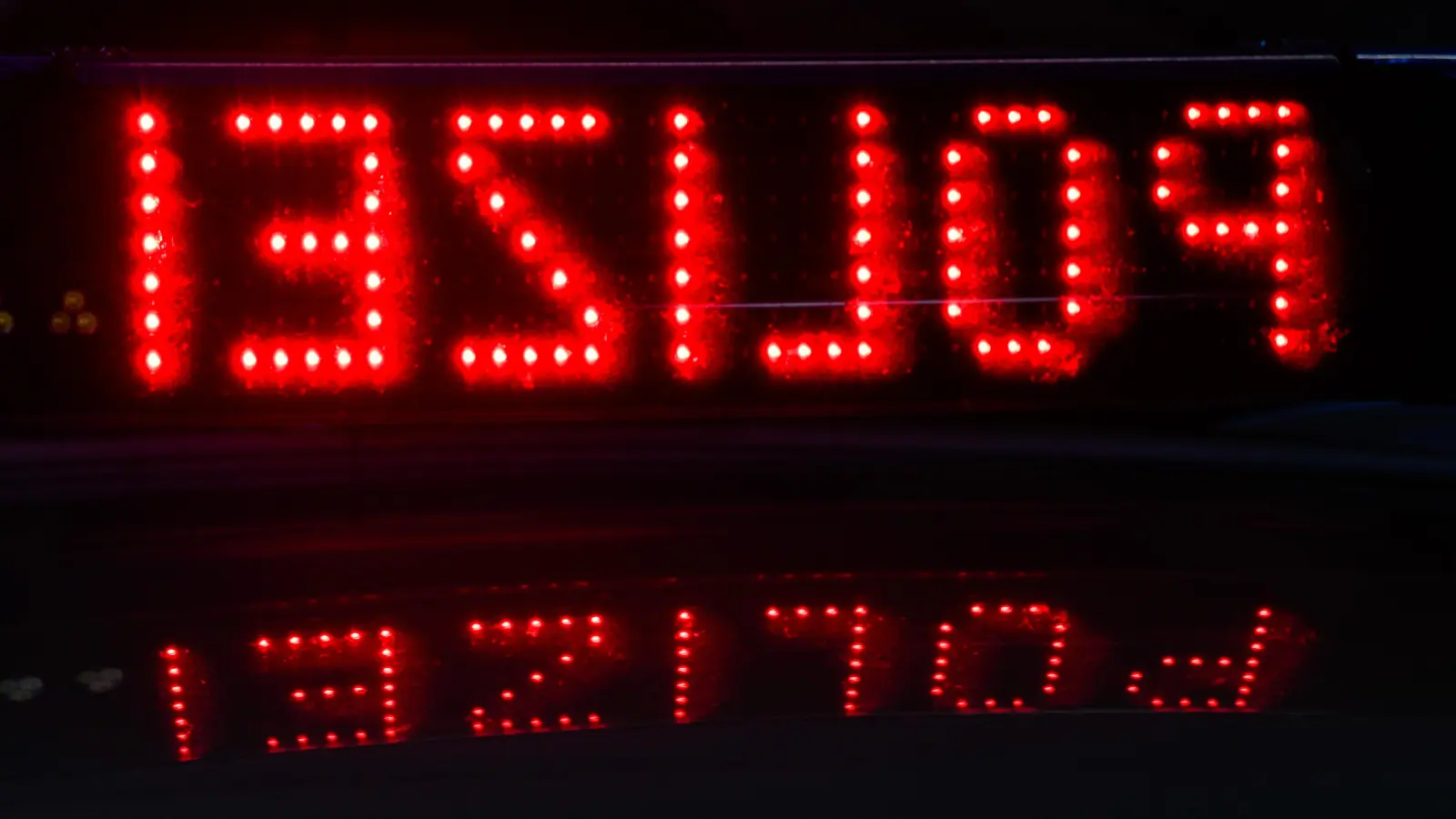 Grenzpolizei stoppte einen moldauischen Kleintransporter in Vohenstrauß. Der Fahrer war ohne gültige Fahrerlaubnis unterwegs. (Symbolbild: Petra Hartl)