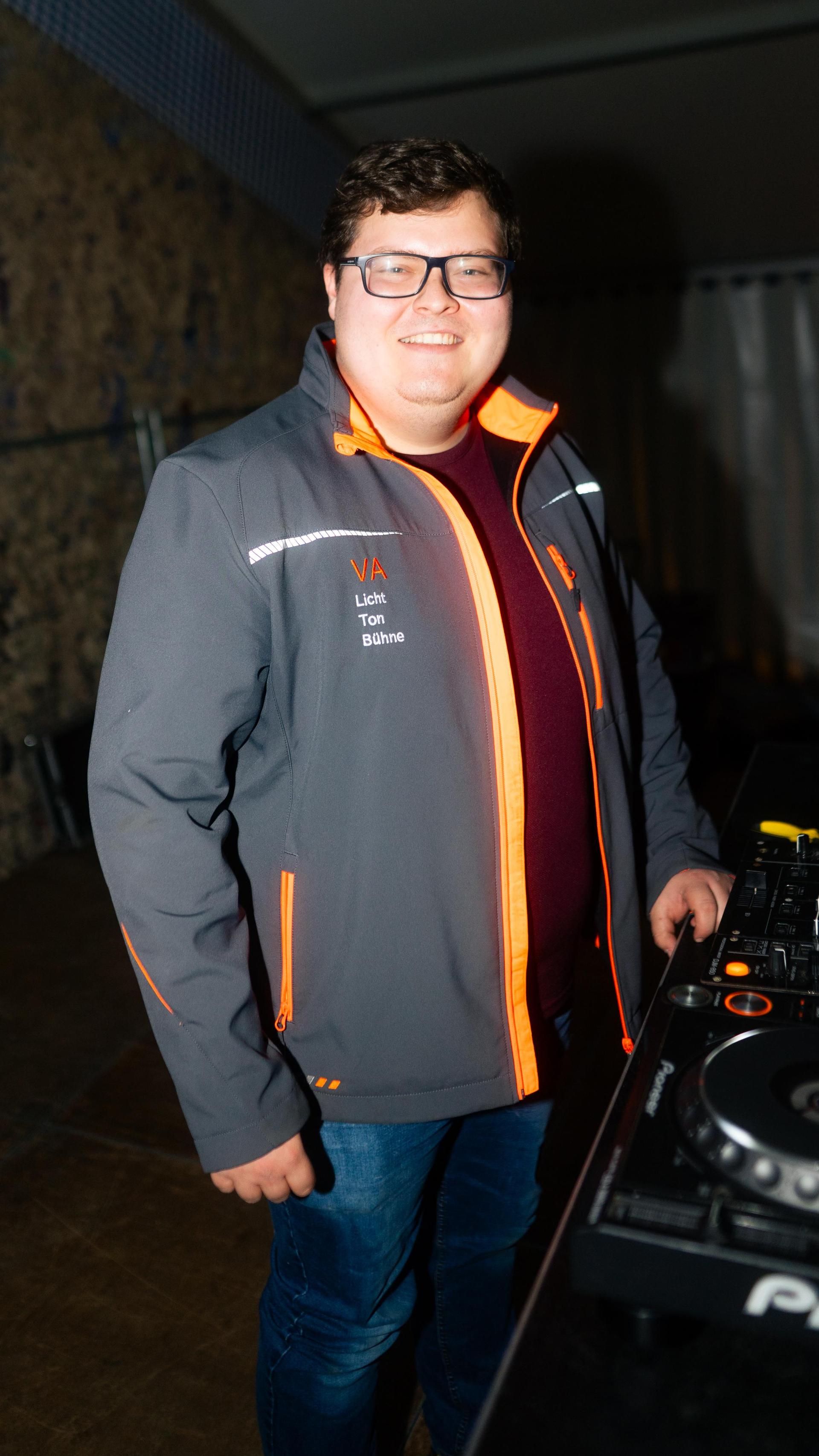 Bilder vom Freitagabend zur Kirwa in Luhe-Wildenau. (Bild: Hannes Stock)