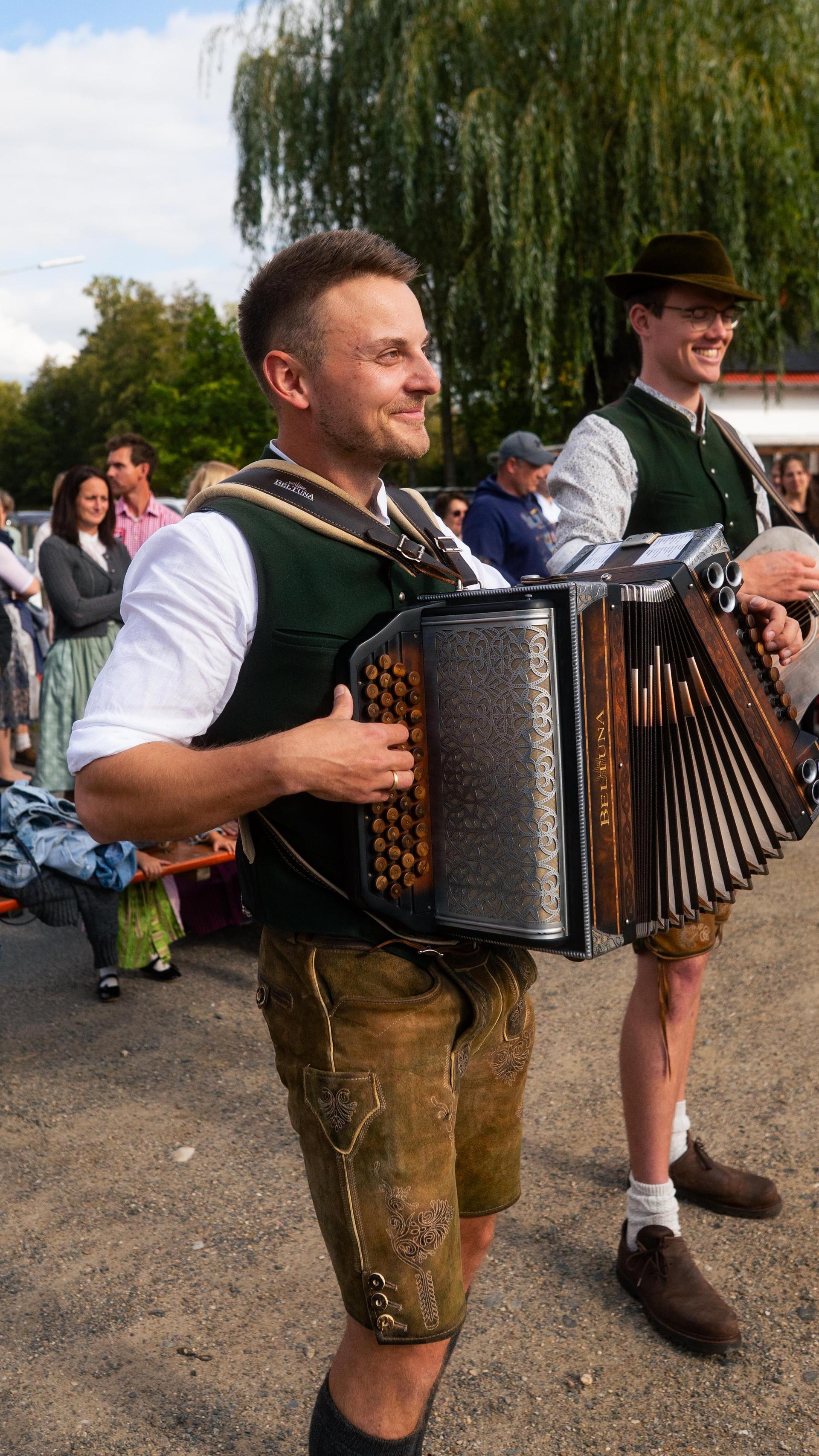 Auch am Sonntag wurde in Oberwildenau Kirwa gefeiert! (Bild: Hannes Stock)