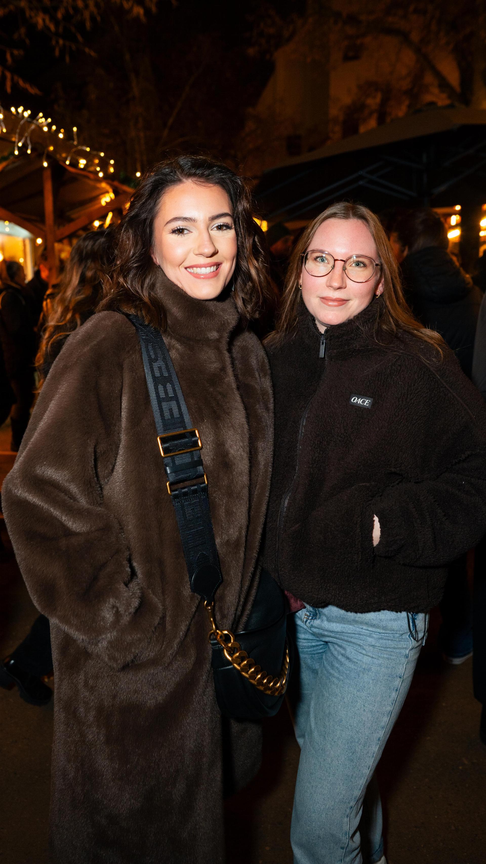 In Weiden war am Samstag auf dem Weihnachtsmarkt einiges los. (Bild: Hannes Stock)