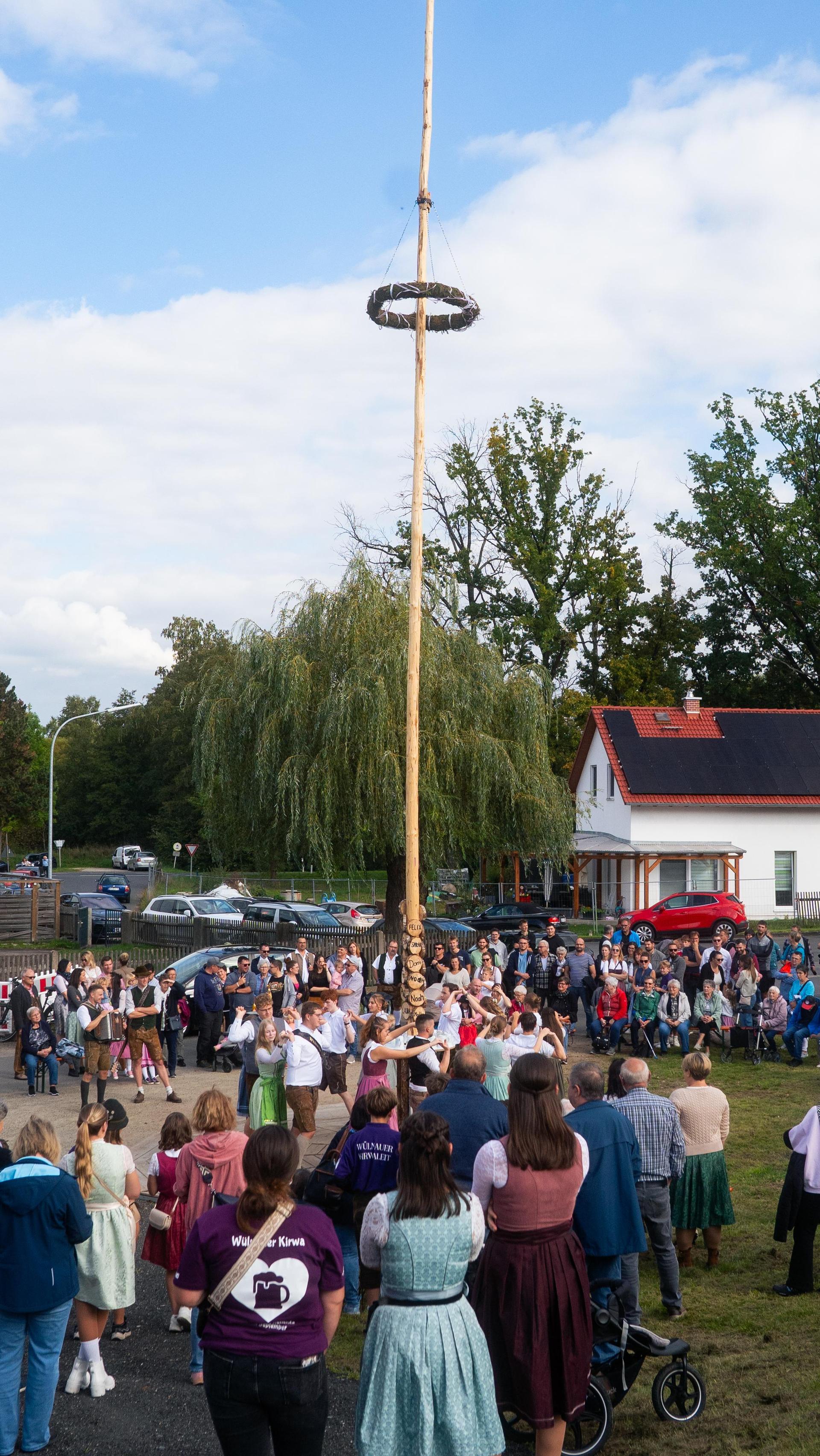 Auch am Sonntag wurde in Oberwildenau Kirwa gefeiert! (Bild: Hannes Stock)