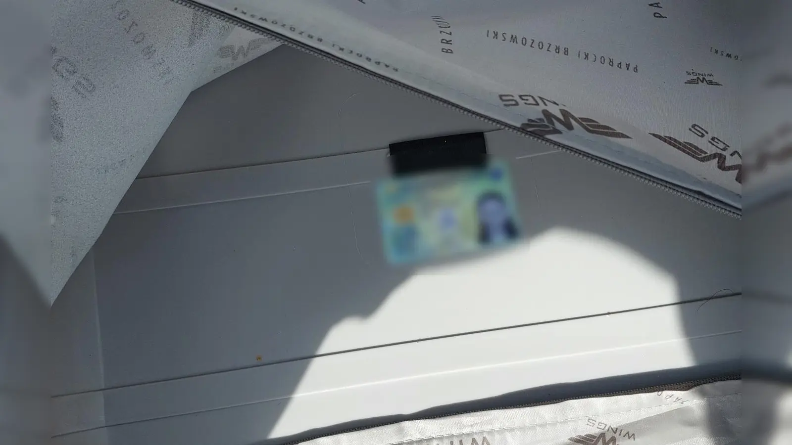 Die Bundespolizei Waidhaus entdeckt bei einer Grenzkontrolle einen gefälschten Ausweis. (Bild: Bundespolizei)