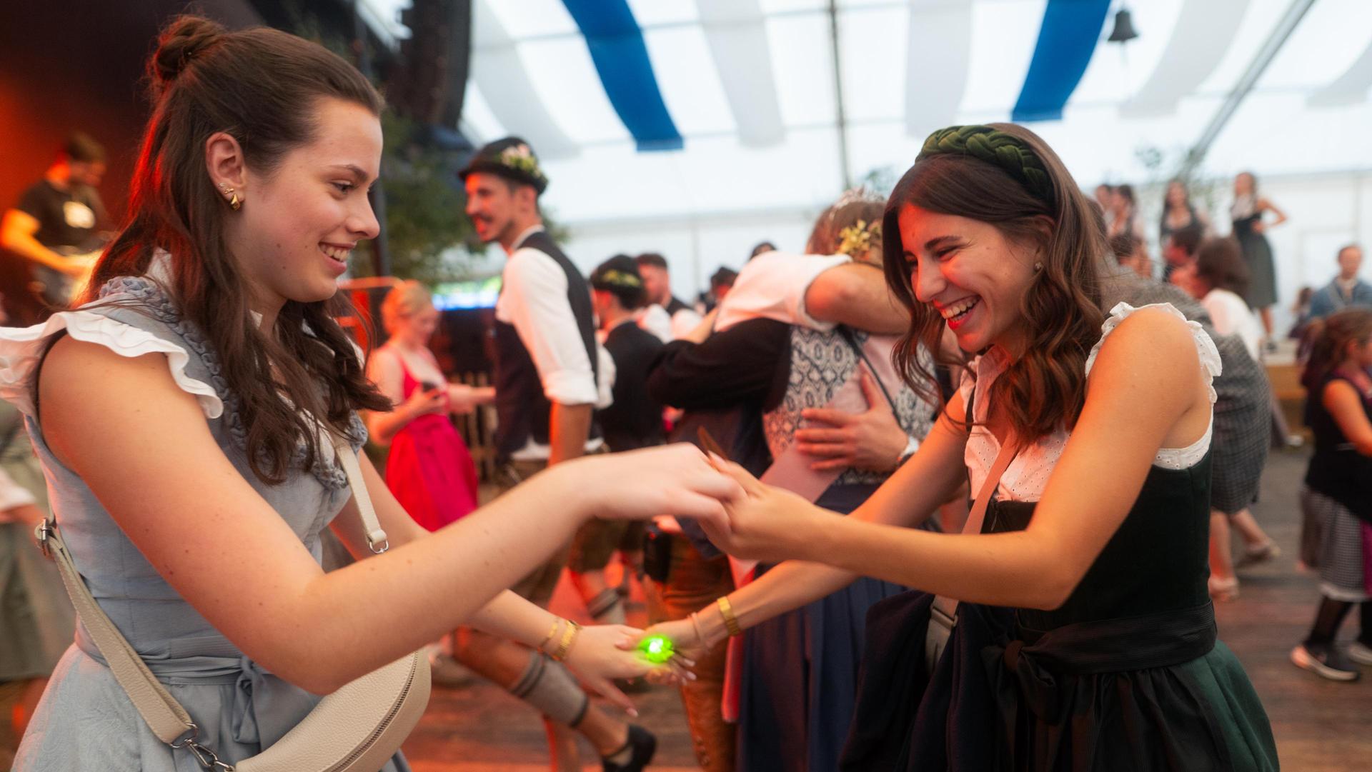 Am Sonntagabend bebte das Kirwa-Festzelt in Pfreimd. (Bild: Hannes Stock)