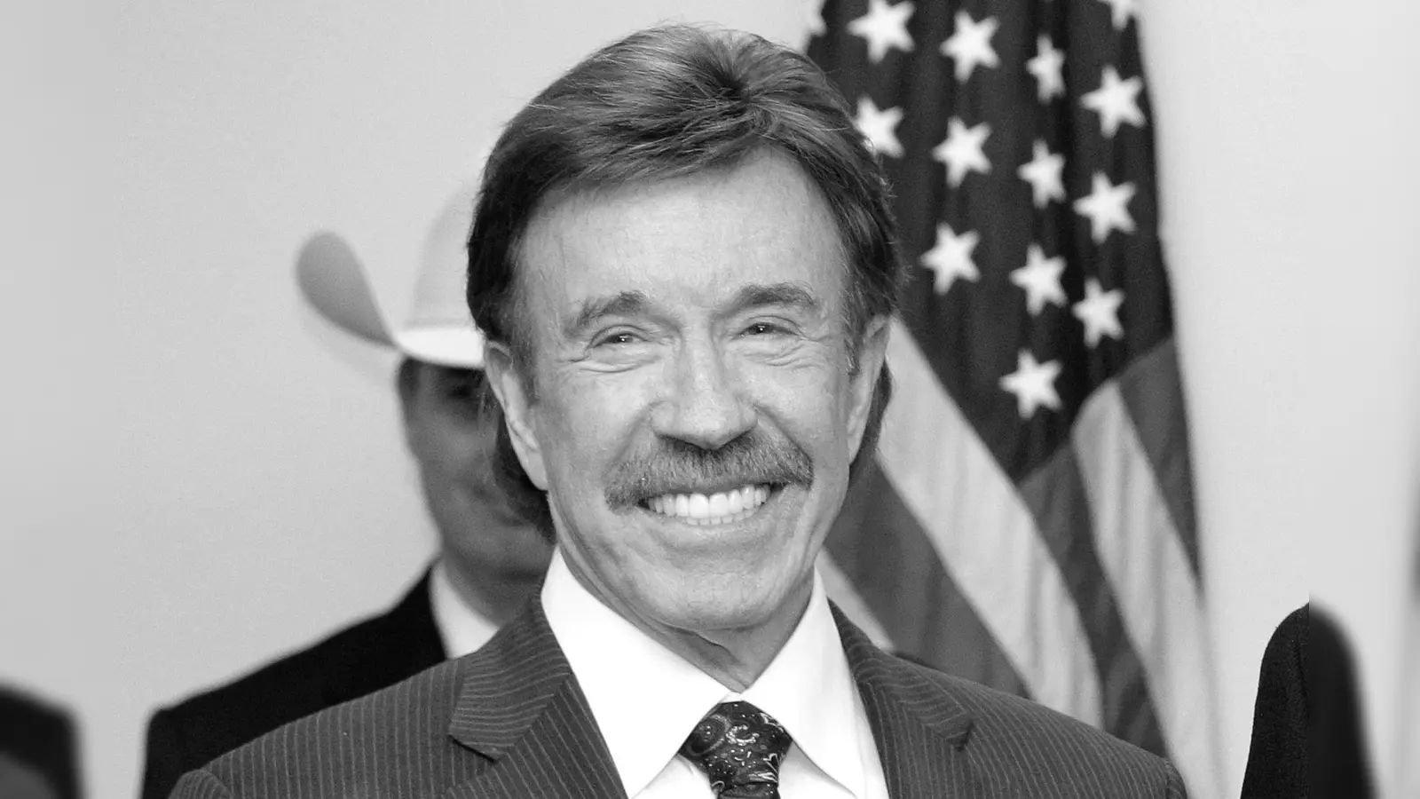 Chuck Norris ist tot. (Archivbild: Tony Gutierrez/AP/dpa)