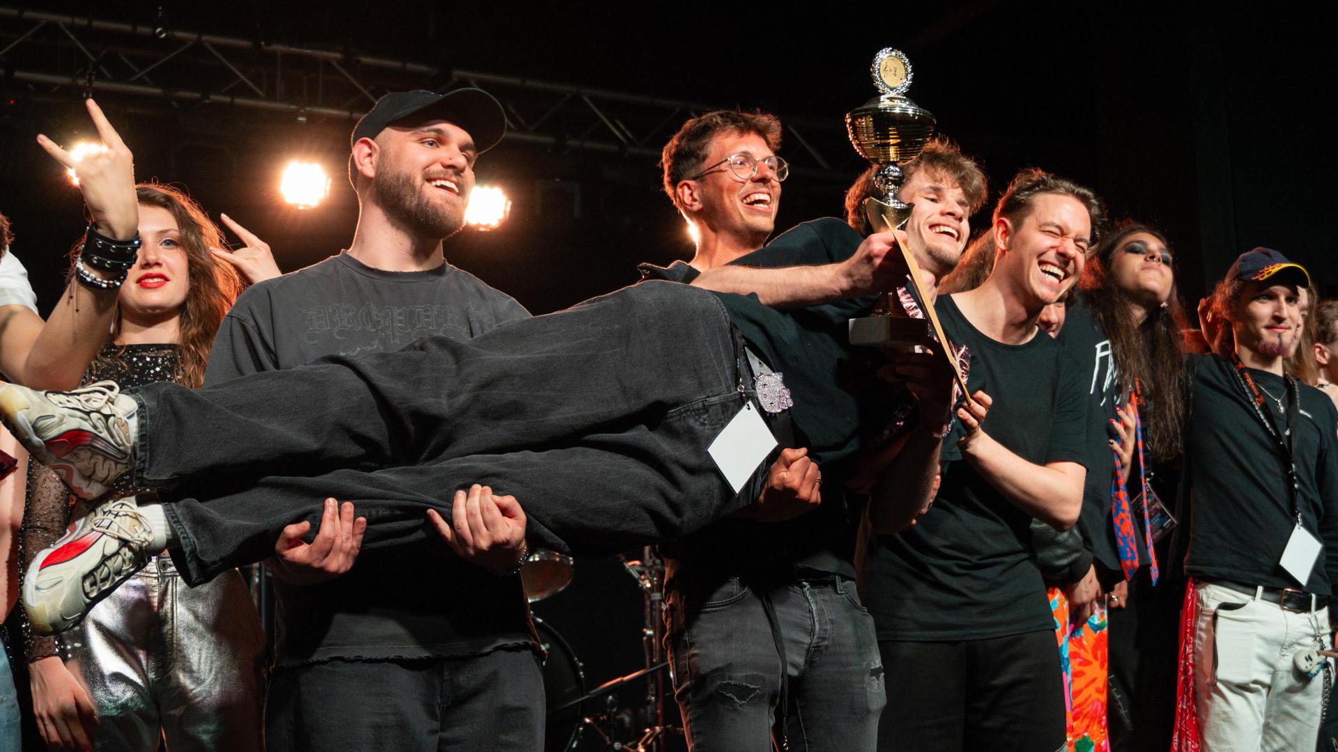 Die Myspace-Deathcore-Band „Mouth Full of Glass” holt sich den ersten Platz bei „Weiden tobt”. (Bild: Marina Gube)