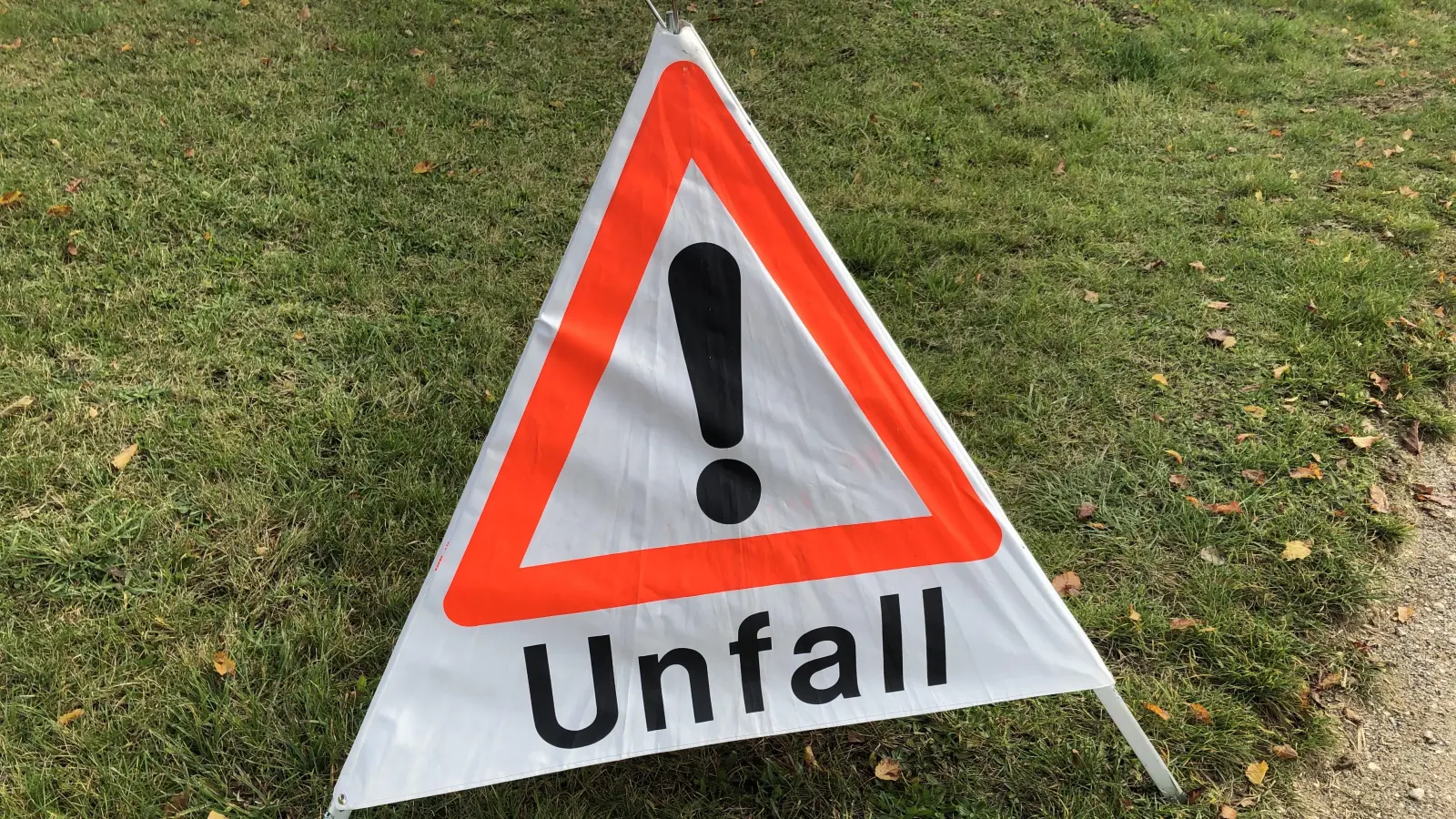 In Floß kommt es zu einem Unfall, als eine 50-jährige Autofahrerin die Vorfahrt missachtet. (Symbolbild: Heike Unger)