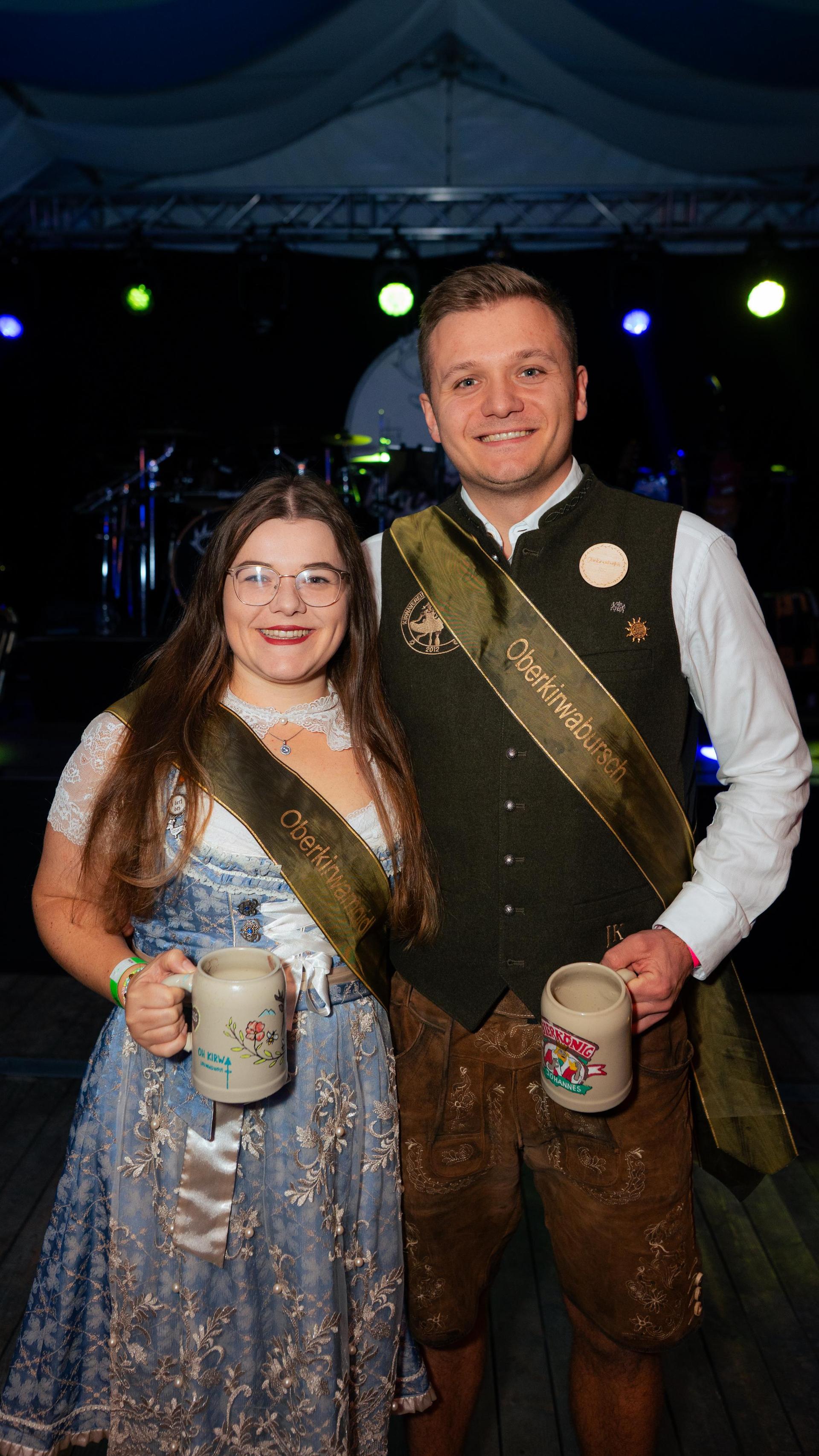 Szenen der Kirwaparty in Weiherhammer. (Bild: Hannes Stock)