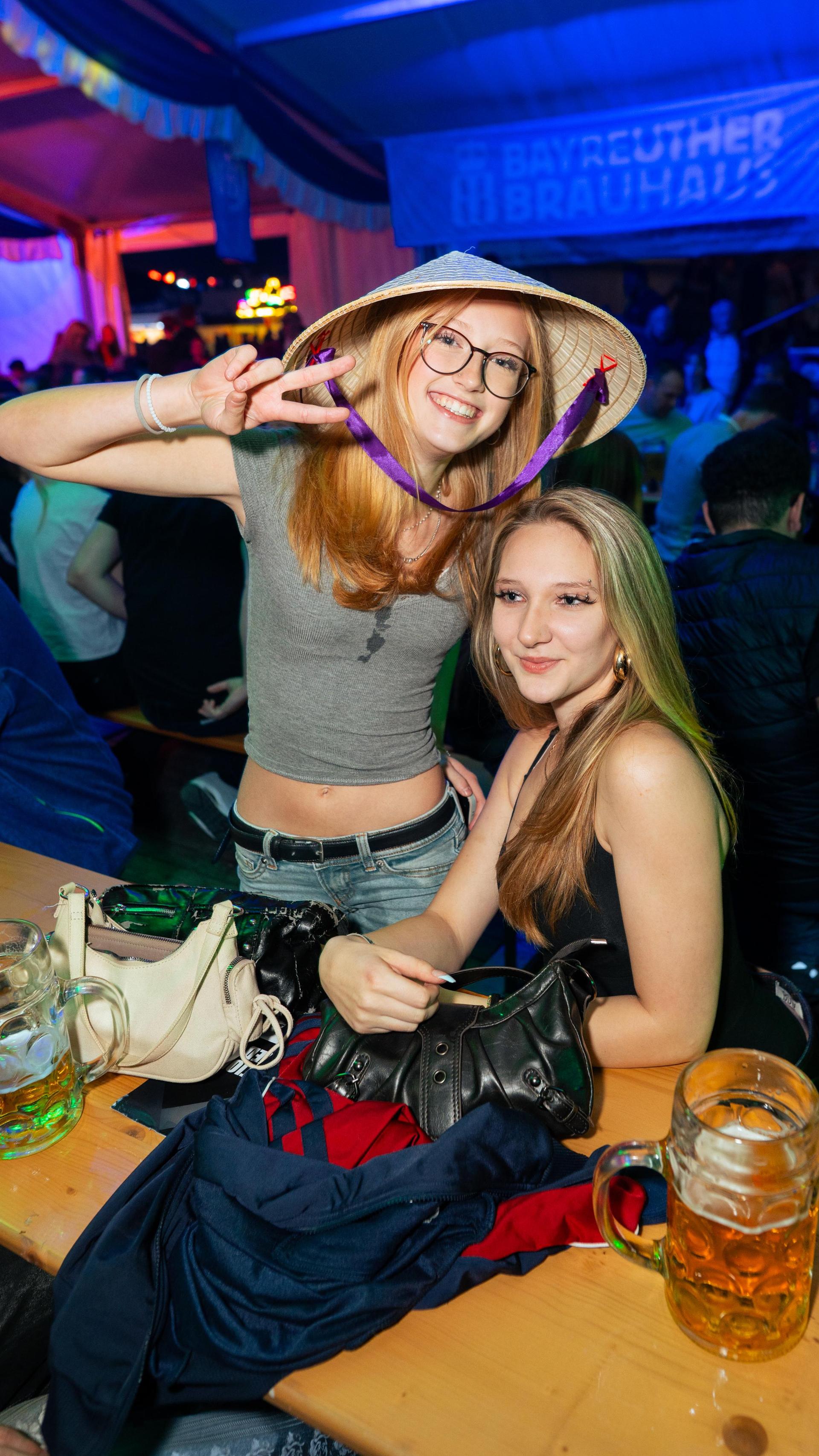 Samstagabend am Weidner Volksfest. (Bild: Hannes Stock)