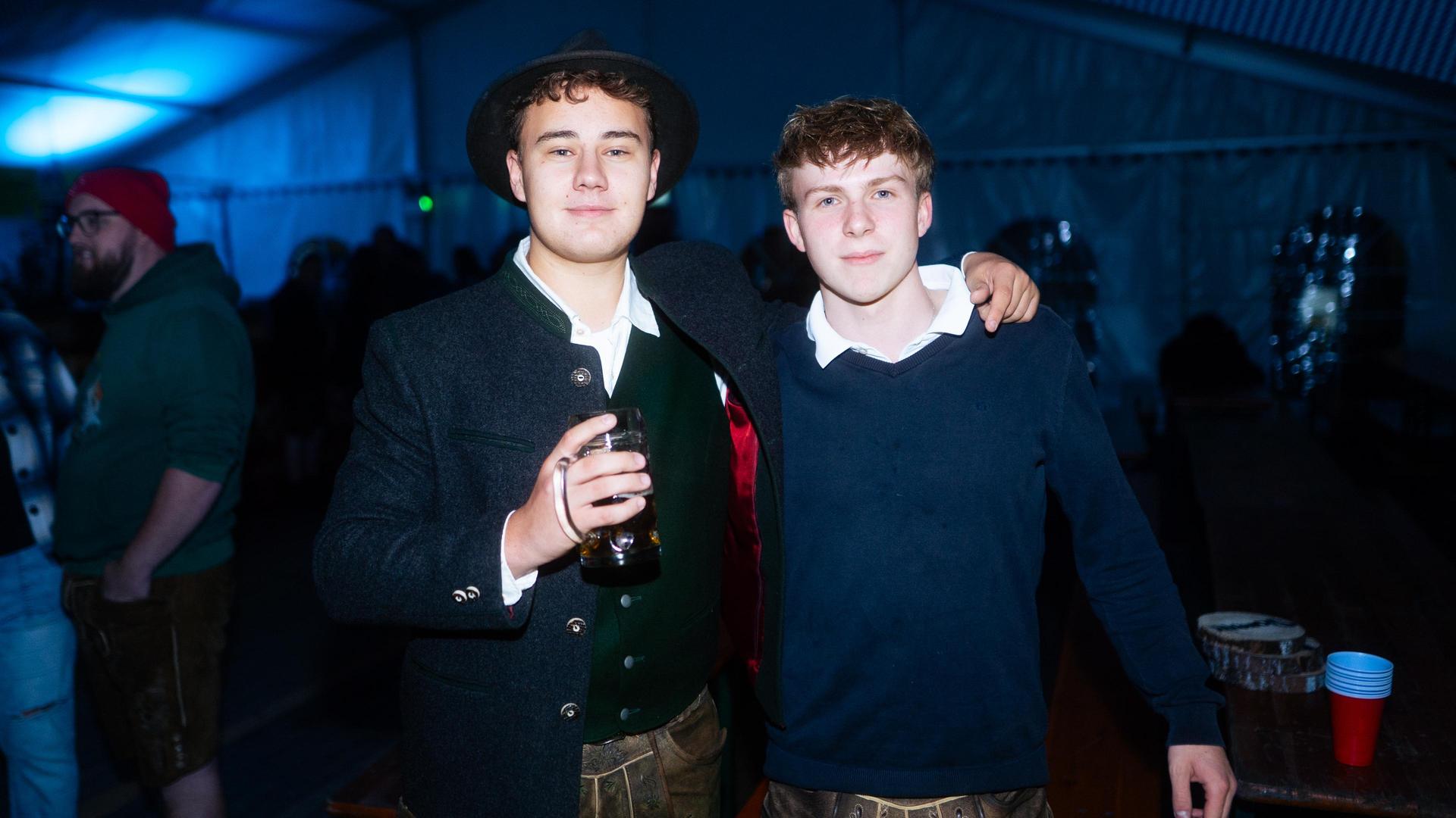 Bilder vom Freitagabend zur Kirwa in Luhe-Wildenau. (Bild: Hannes Stock)