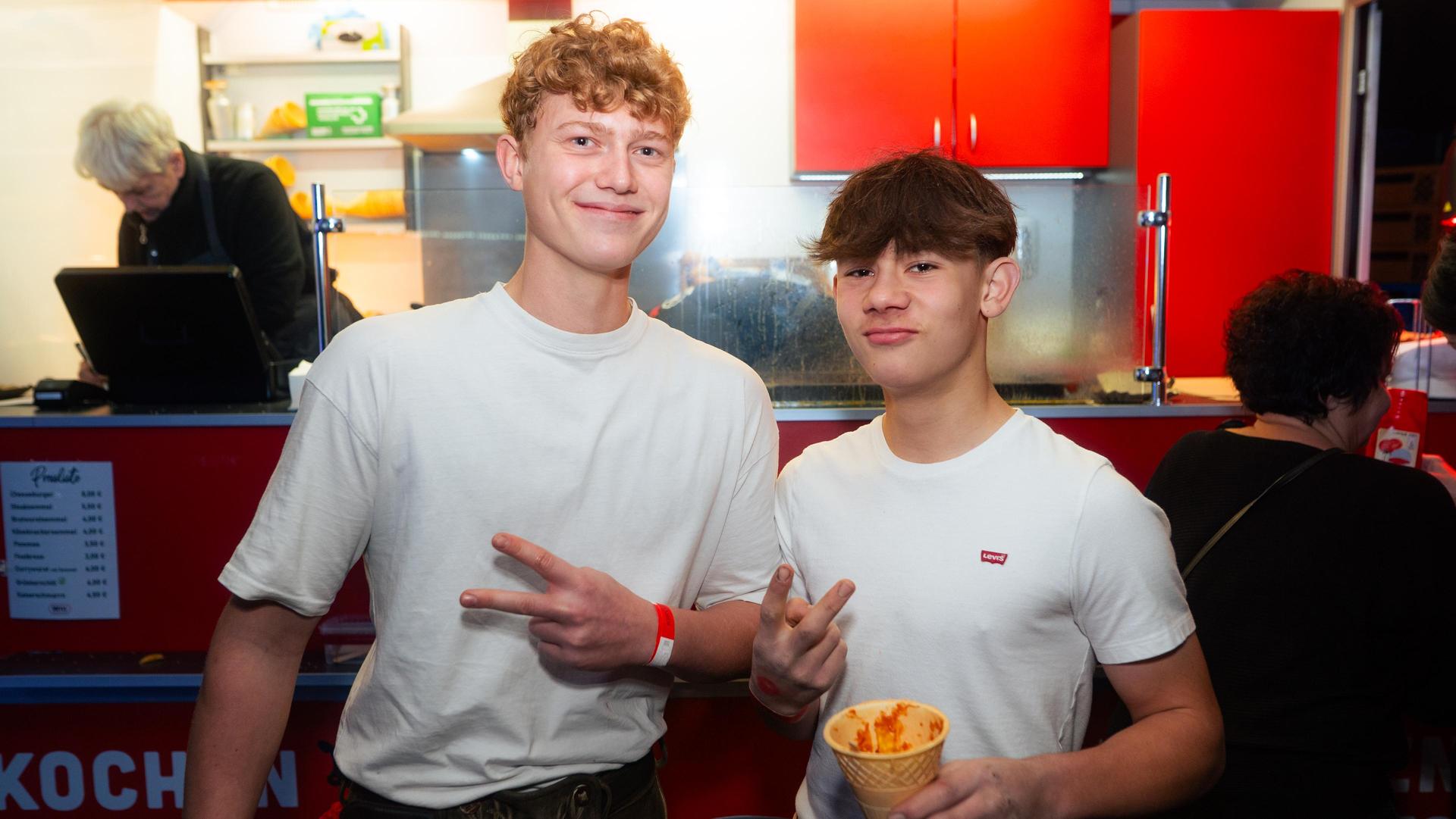 Alle Samstagsbilder der Kirwa in Weiherhammer. (Bild: Hannes Stock)