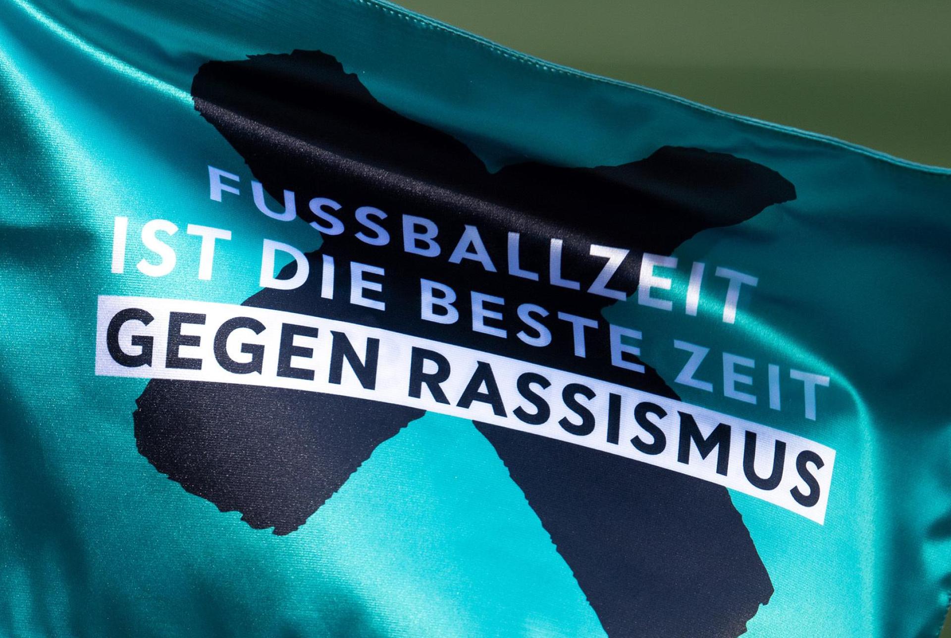 Ein Zuschauer hat am Sonntag das Punktspiel in der Kreisklasse Ost zwischen der DJK Irchenrieth und DJK Weiden in Irchenrieth einen Spieler rassistisch beleidigt.  (Symbolbild: Soeren Stache)