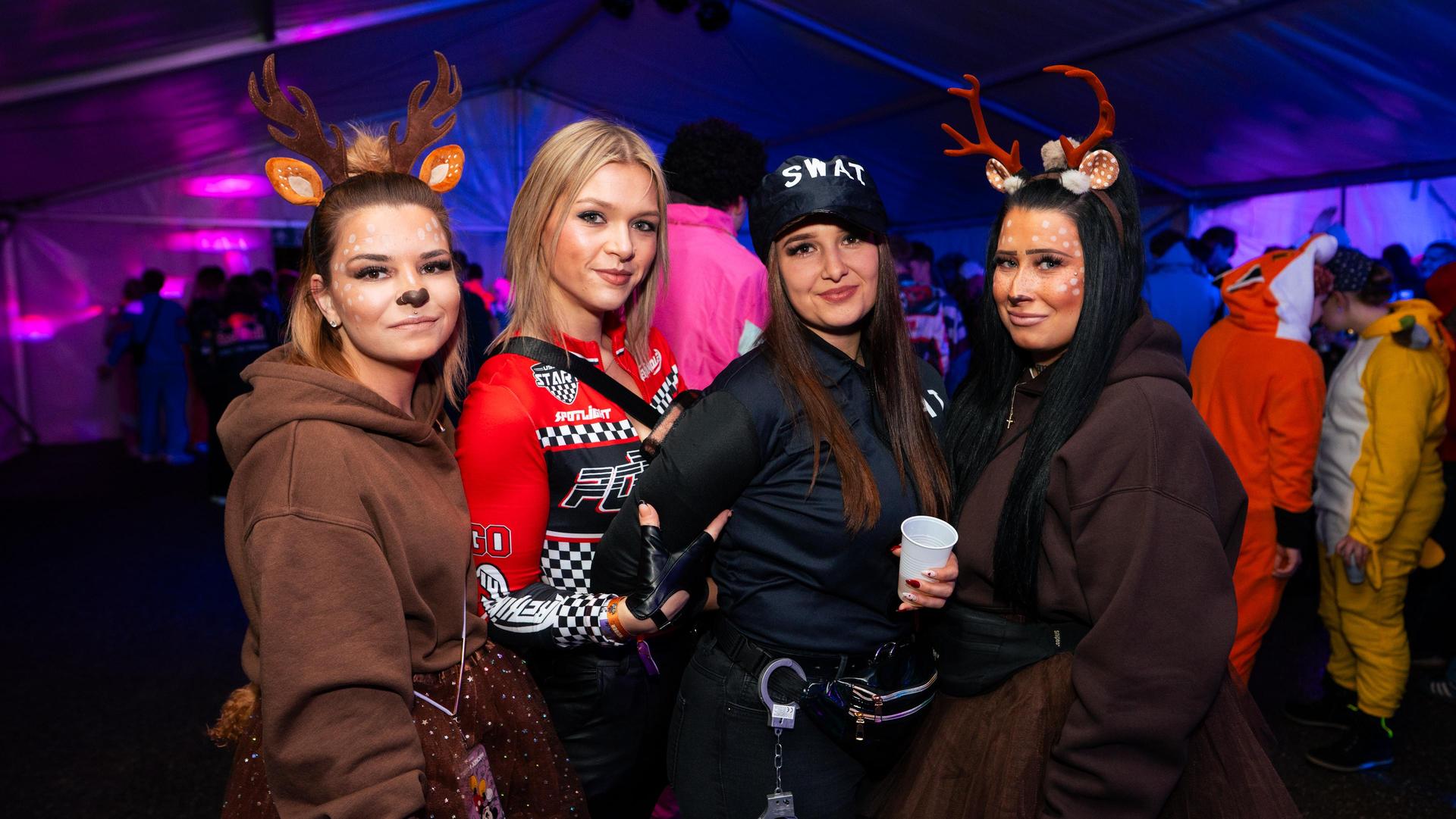 Bilder vom Fasching in Moosbach. (Bild: Hannes Stock)