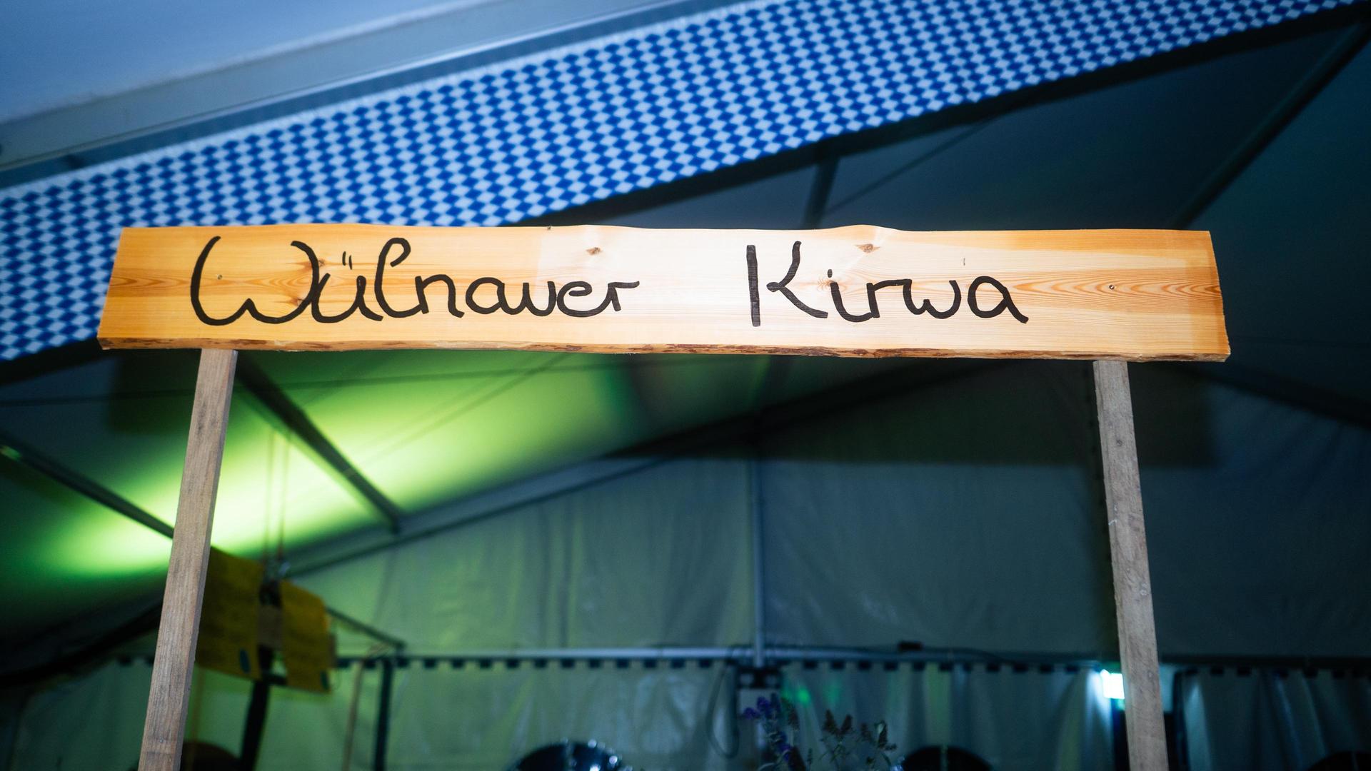 Bilder vom Freitagabend zur Kirwa in Luhe-Wildenau. (Bild: Hannes Stock)