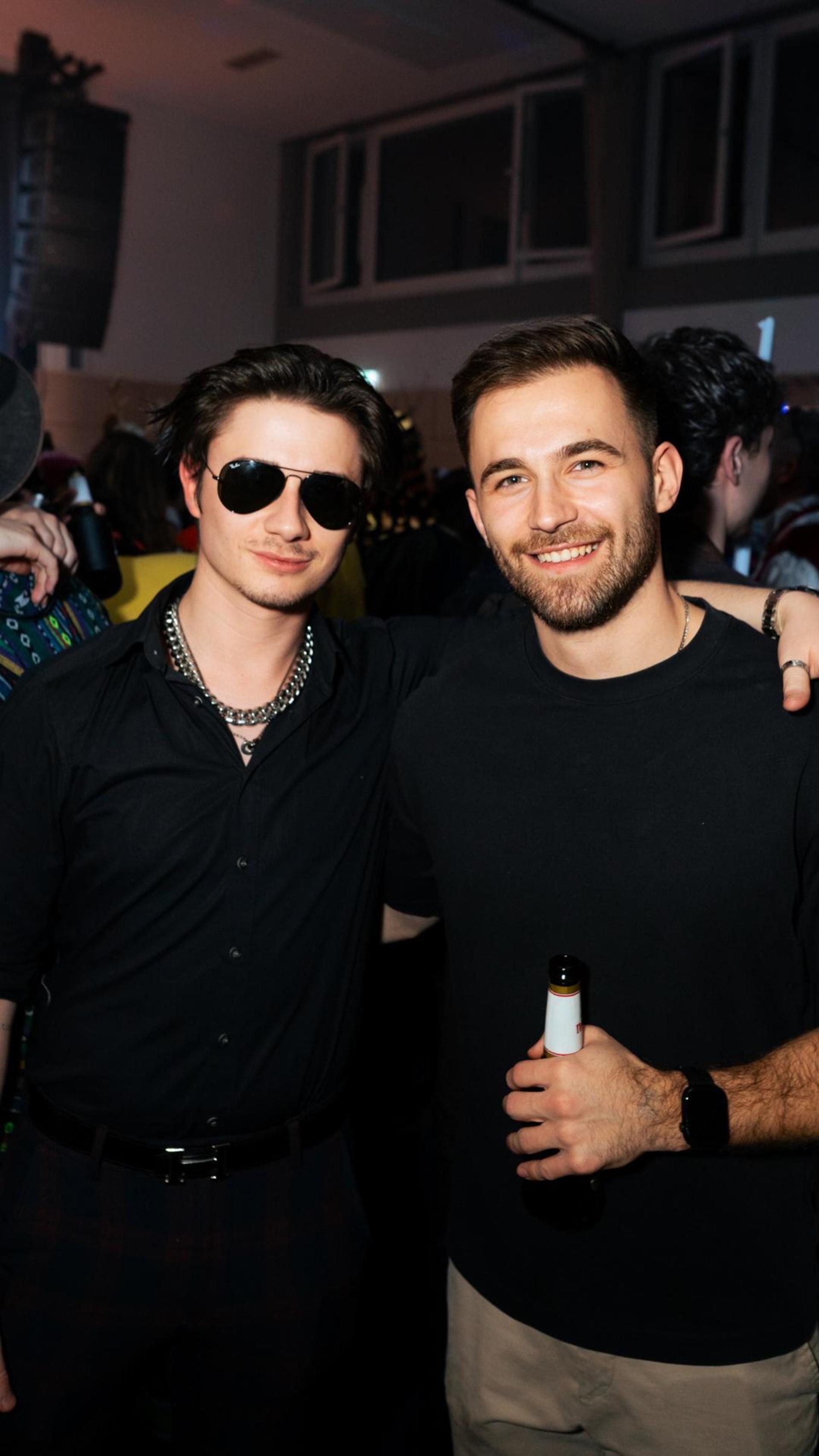 Am Sportlerball in Schirmitz gings mit Vollgas weiter im Faschingstreiben.  (Bild: Hannes Stock)