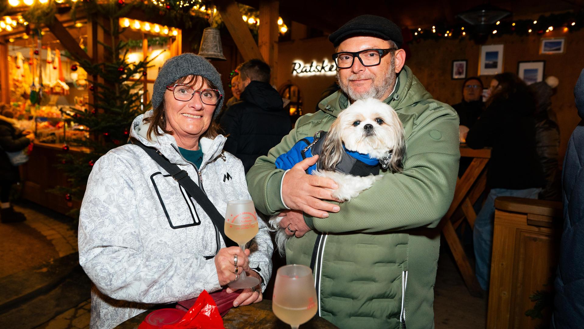 In Weiden war am Samstag auf dem Weihnachtsmarkt einiges los. (Bild: Hannes Stock)
