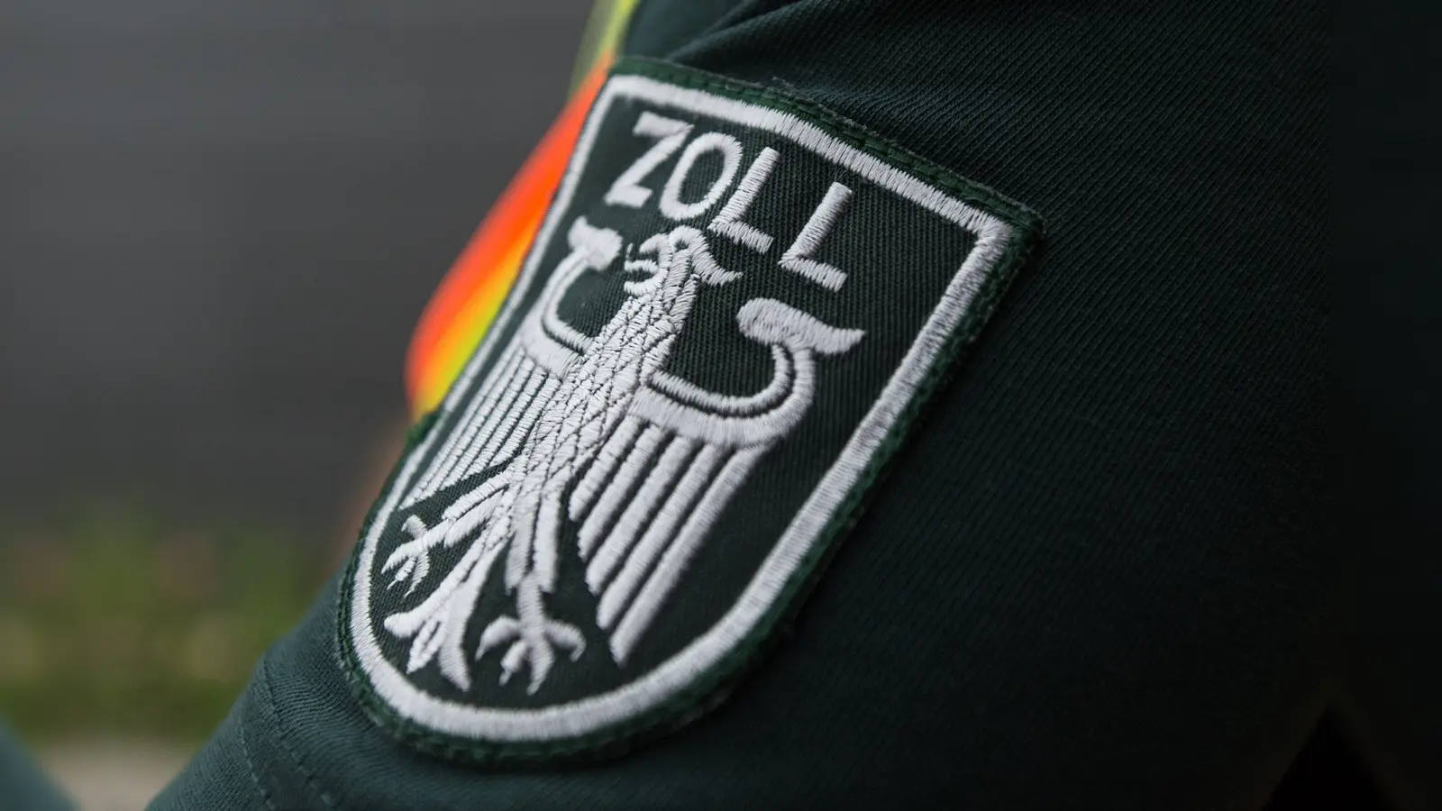 Dem Inhaber einer Regensburger Sicherheitsfirma wurde Sozialversicherungsbetrug nachgewiesen. Das Regensburger Amtsgericht verhänge eine Geldstrafe von 20 000 Euro. (Symbolbild: Patrick Seeger/dpa)