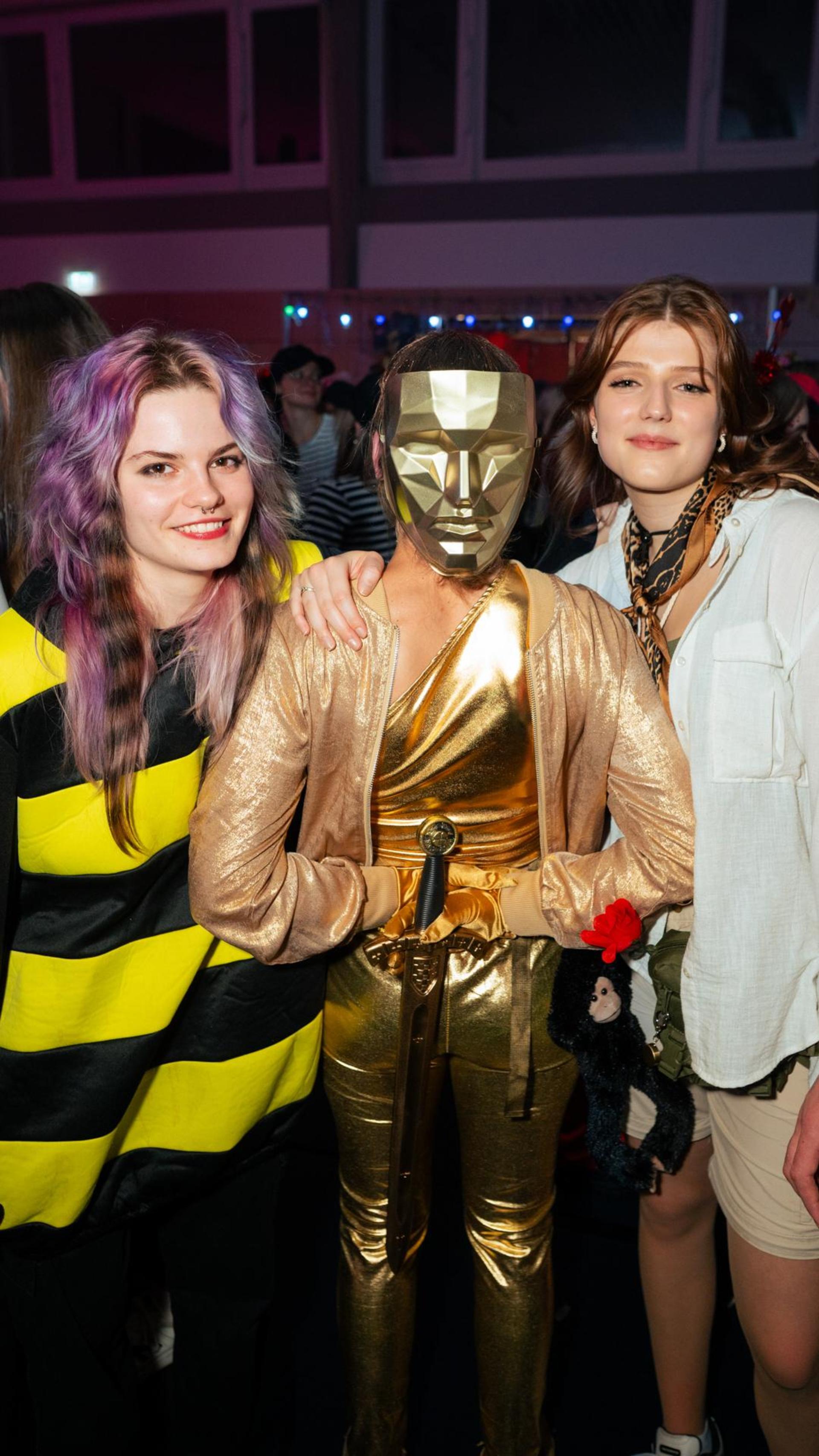 Am Sportlerball in Schirmitz gings mit Vollgas weiter im Faschingstreiben.  (Bild: Hannes Stock)