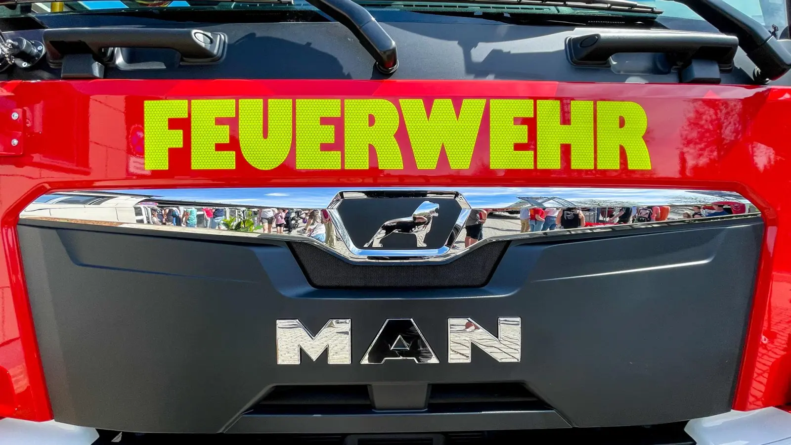 Rauch im Fahrzeug: Als ein Landwirt das bei Erntearbeiten nahe Luhe bemerkte, reagierte er schnell – und verhinderte damit wohl einen größeren Brand. (Symbolbild: Alexander Unger)