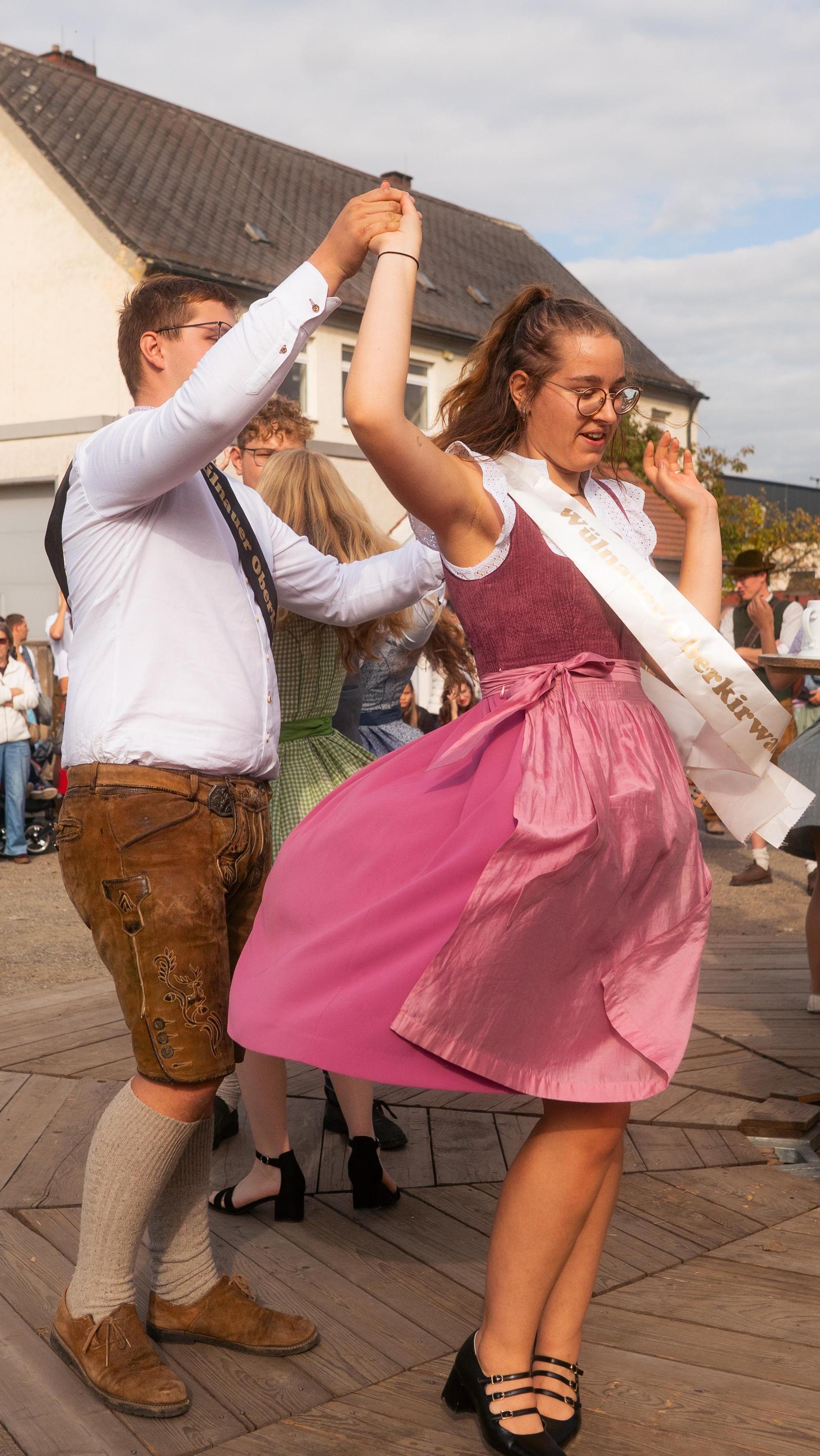 Auch am Sonntag wurde in Oberwildenau Kirwa gefeiert! (Bild: Hannes Stock)