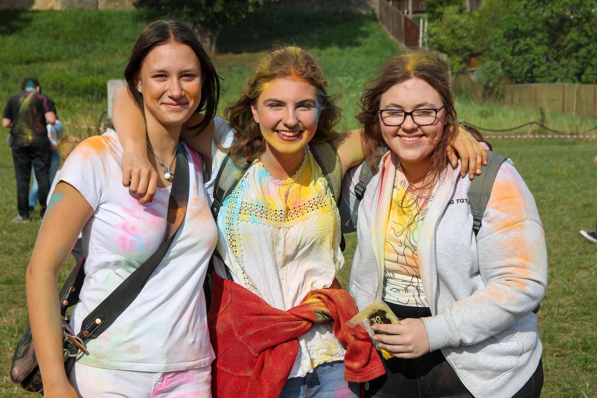 So war das Holi-Festival in Mantel. (Bild: Lea Stecher)