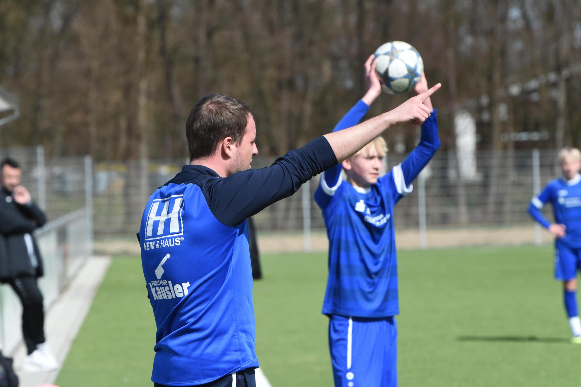 Bildergalerie der C-Junioren der SpVgg SV Weiden in der Bayernliga-Aufstiegsrunde. Die Weidener verloren die Partie mit 0:3 gegen Deggendorf.  (Bild: Gerhard Büttner)