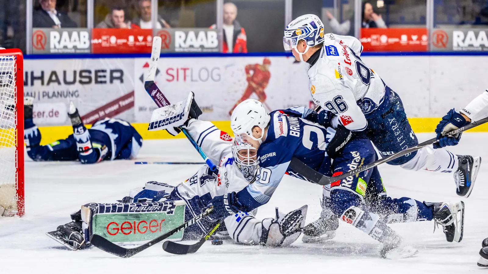 Matchwinner: Maximilian Brunner erzielte den 4:3-Siegtreffer gegen die Ravensburg Towerstars!  (Bild: Tobias Neubert)