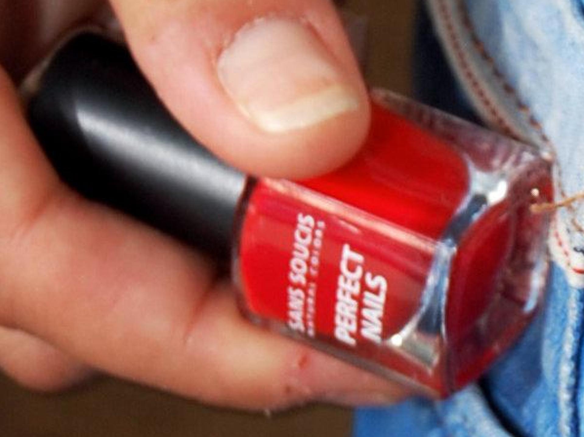 Ware im Wert von insgesamt 270 Euro wurde in einem Drogeriemarkt in Windischeschenbach gestohlen. (Symbolbild: Katharina Heimeier/dpa)