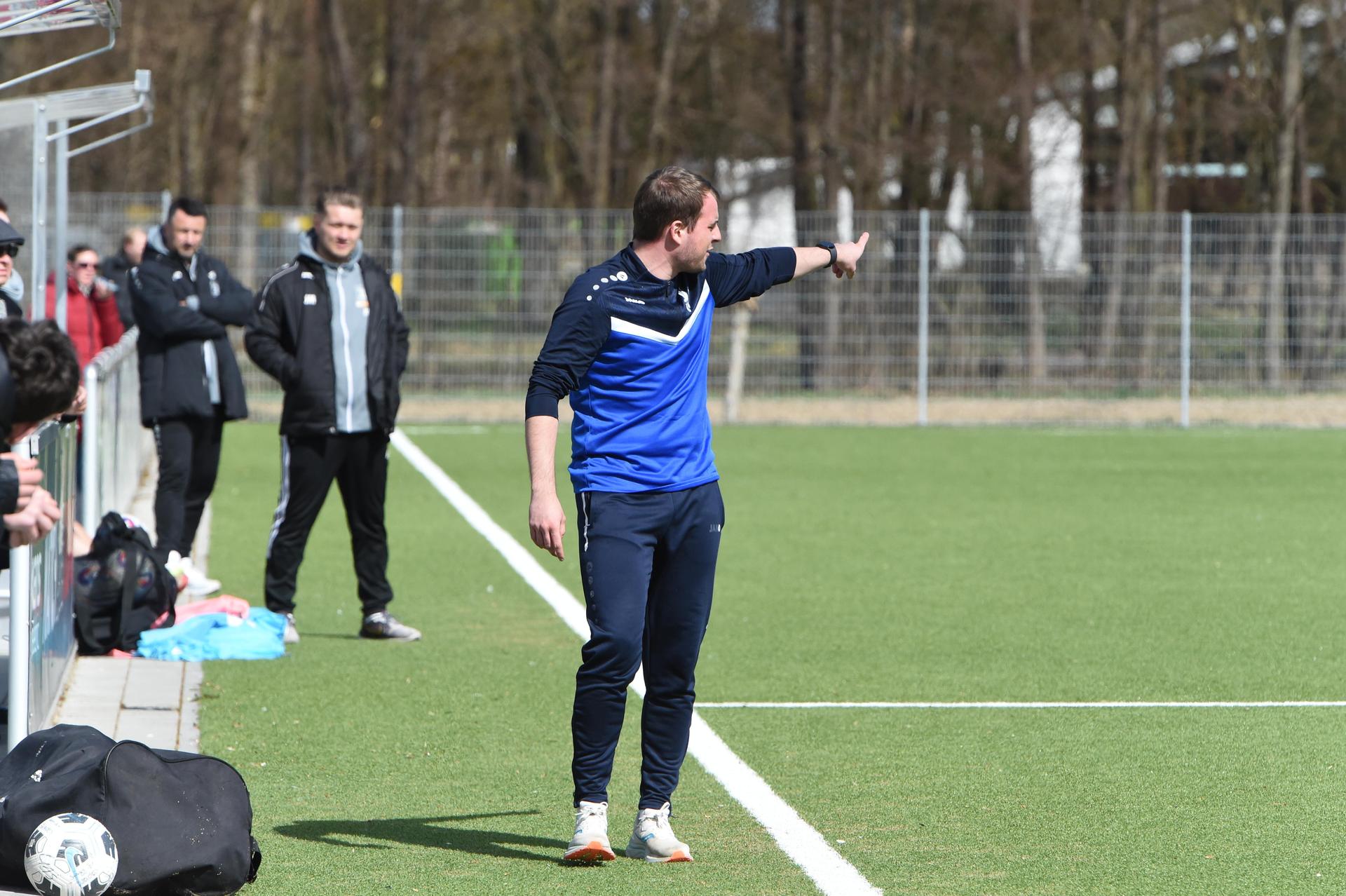Bildergalerie der C-Junioren der SpVgg SV Weiden in der Bayernliga-Aufstiegsrunde. Die Weidener verloren die Partie mit 0:3 gegen Deggendorf.  (Bild: Gerhard Büttner)