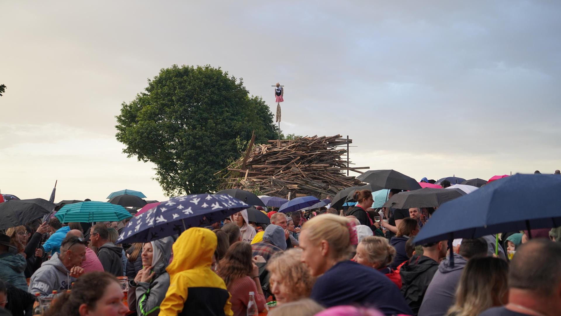 So war das Johannisfeuer in Störnstein. (Bild: mcl)