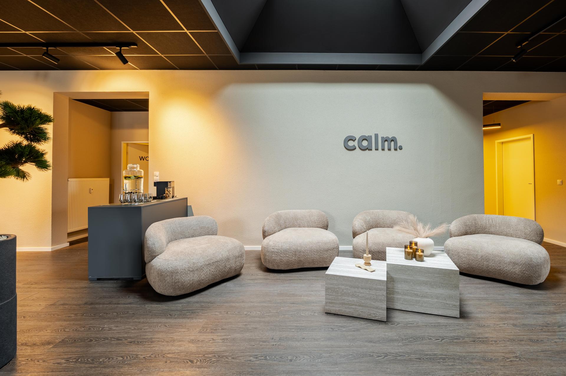 Julia und Sebastian Breitner haben in der Vohenstraußer Straße in Weiden ein gemeinsames Projekt erschaffen und ein Kosmetikstudio sowie eine Privatpraxis für Physiotherapie und Personaltraining eröffnet. (Bild: Luca Donth)