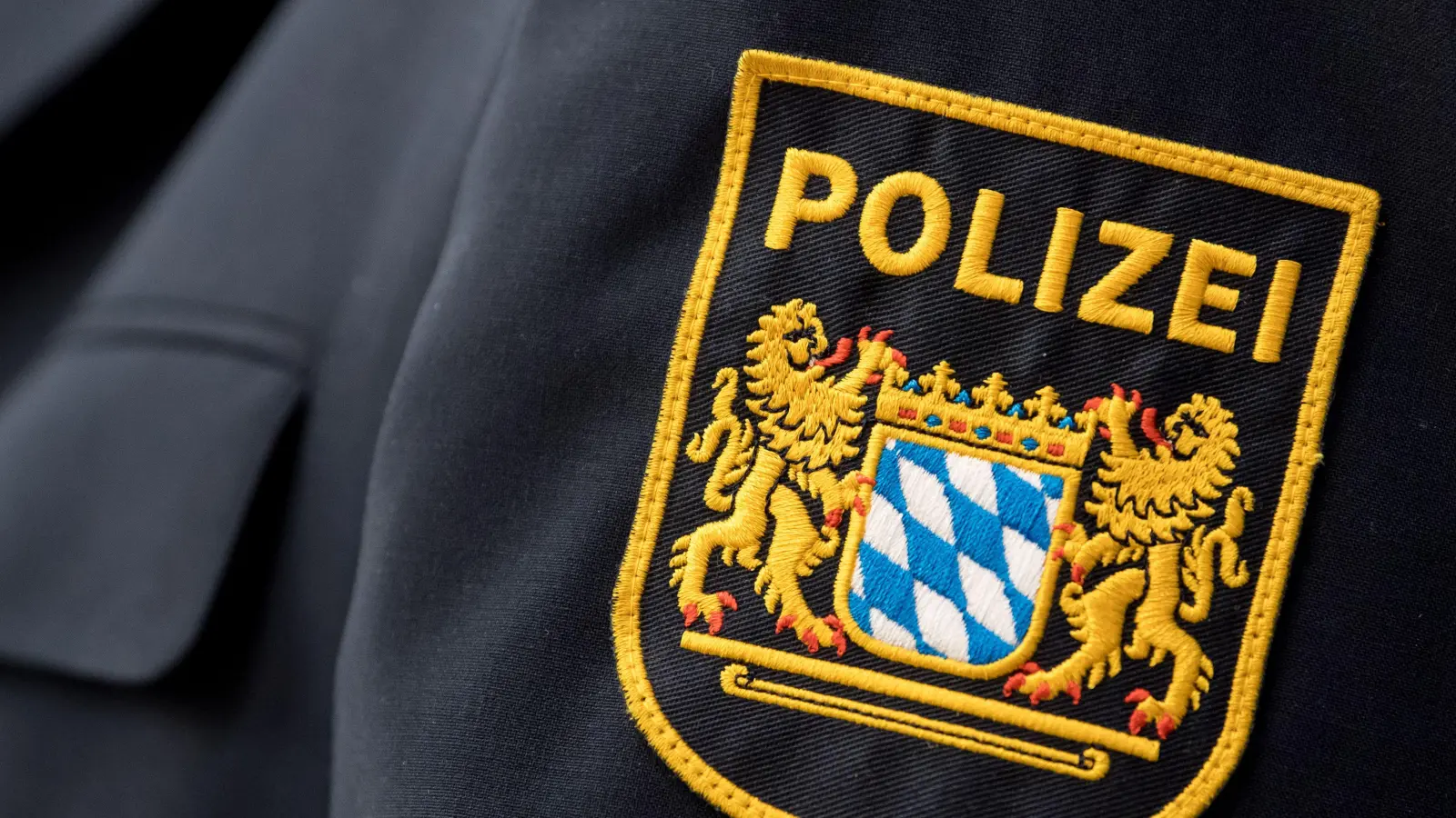 Am Mittwoch versuchten ein oder mehrere Unbekannte in eine Firma in Floß einzubrechen und flohen noch vor eintreffen der Polizei. (Symbolbild: Sven Hoppe, dpa)