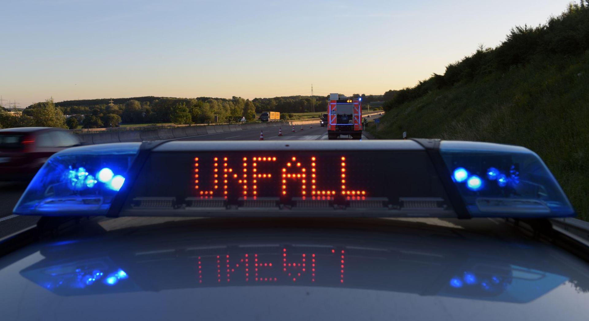 Auf der A 93 zwischen Wernberg-Köblitz und Luhe-Wildenau ereignete sich ein Unfall. (Symbolbild: Stefan Puchner/dpa)