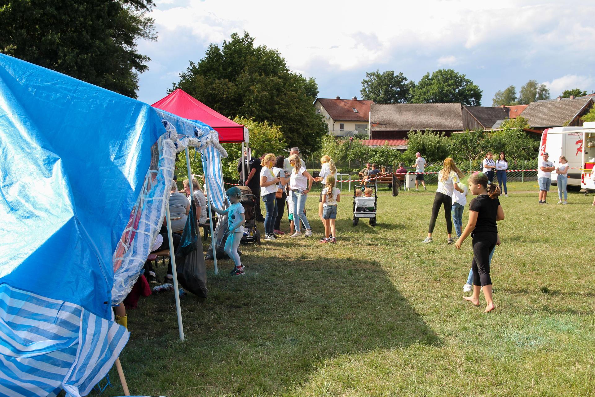 So war das Holi-Festival in Mantel. (Bild: Lea Stecher)