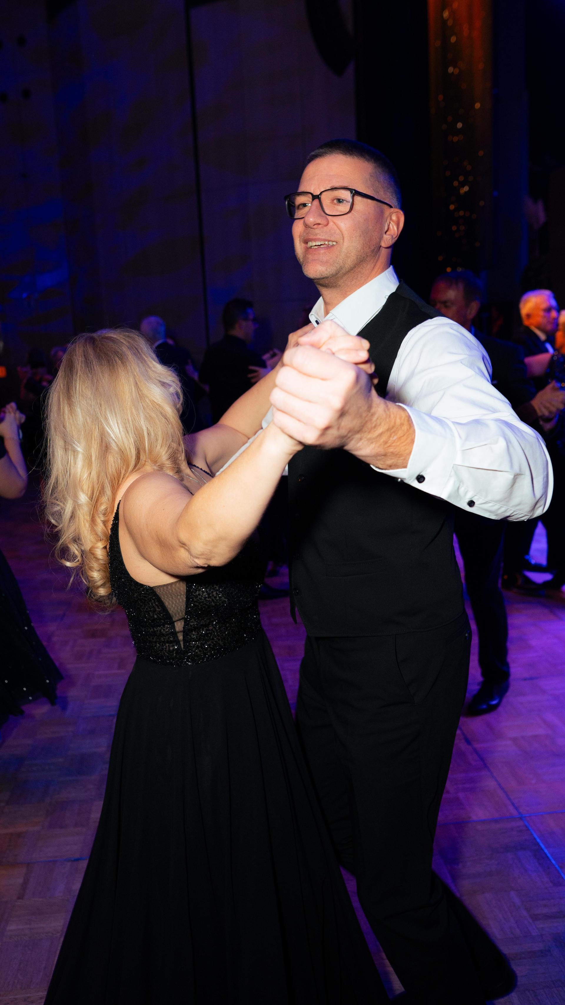 Am Samstag wurde es in der Weidener Max-Reger-Halle außergewöhnlich festlich. (Bild: Hannes Stock)