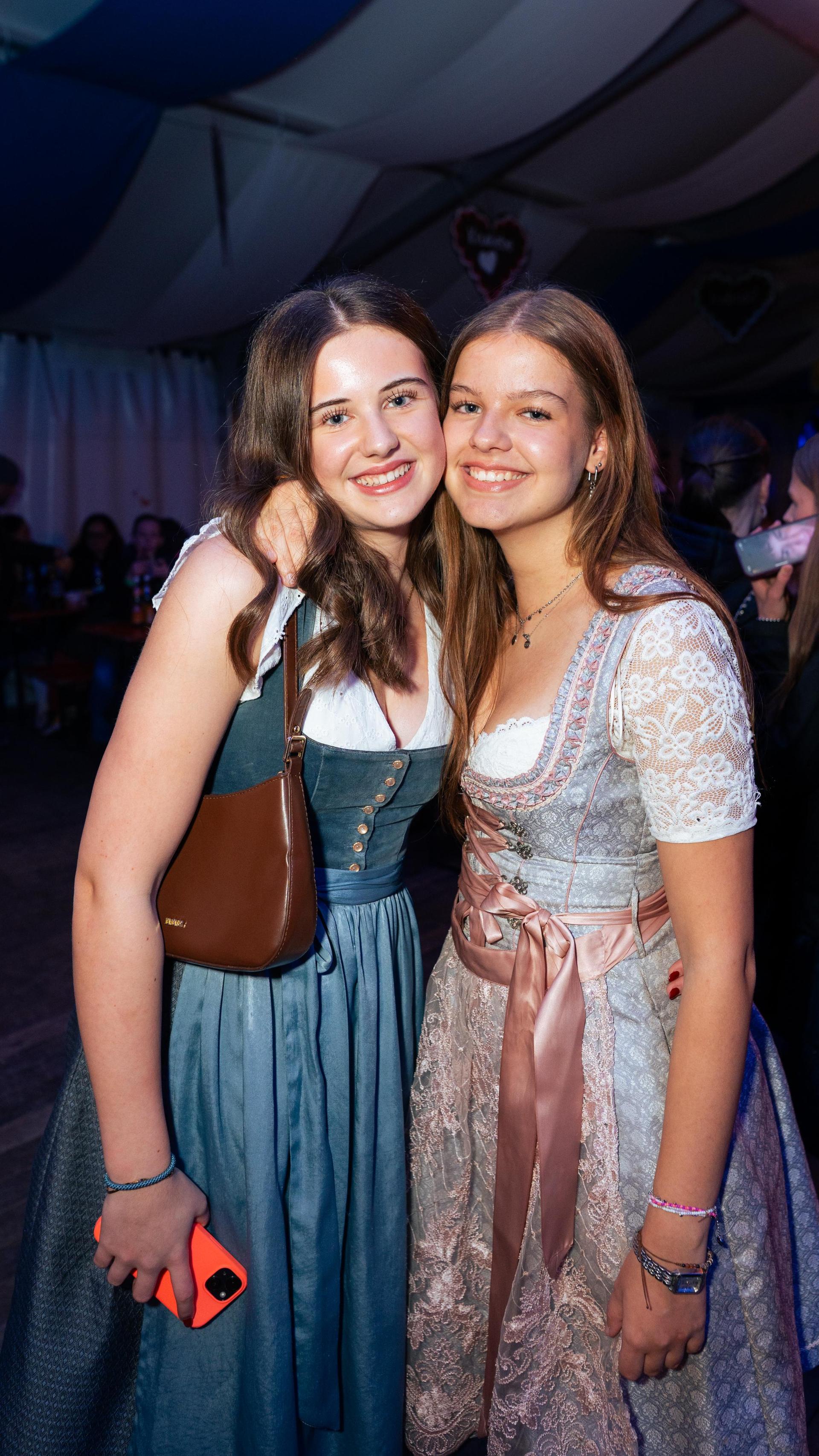 Szenen der Kirwaparty in Weiherhammer. (Bild: Hannes Stock)