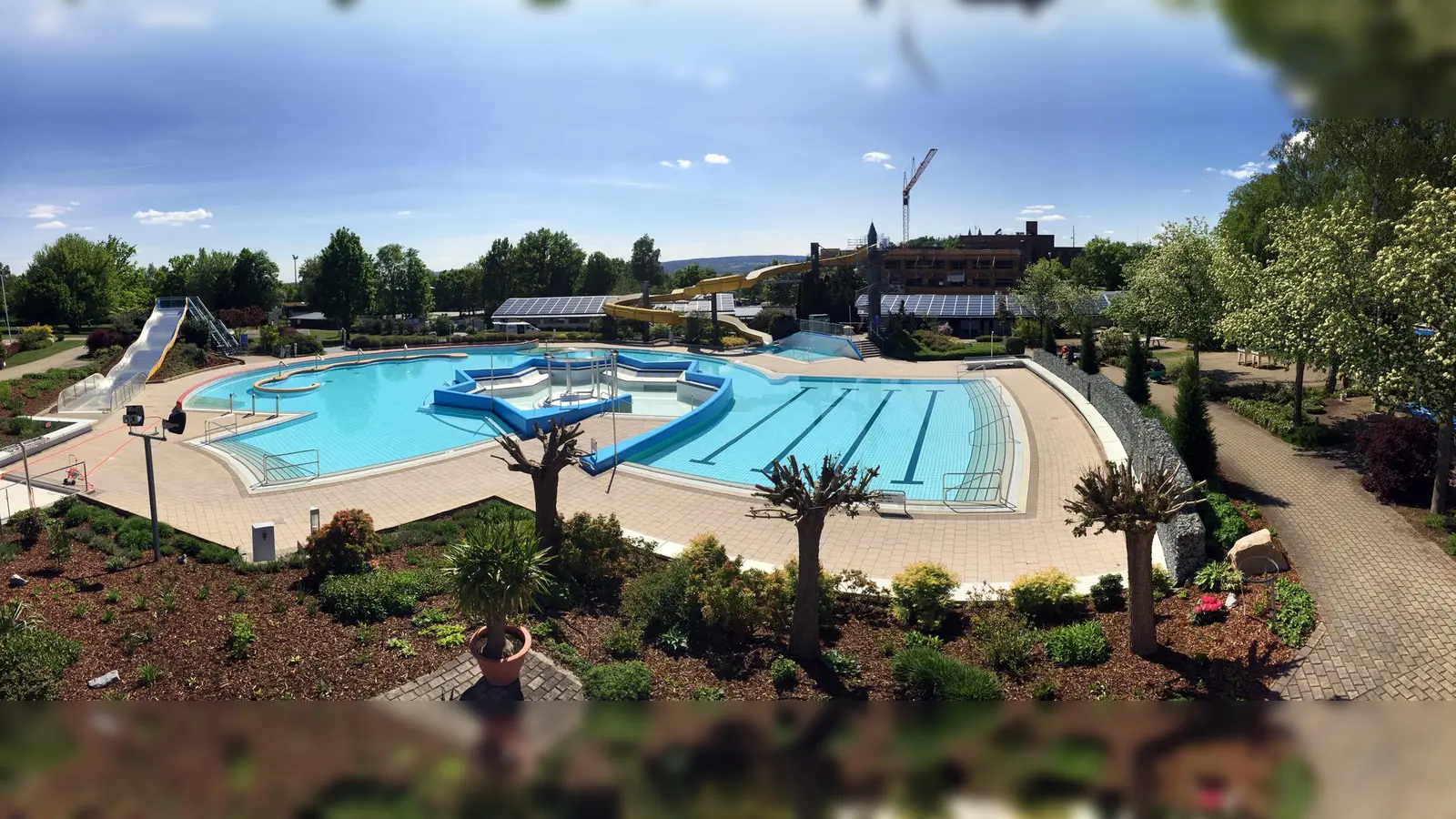 Ein 44-Jähriger hat eine Jugendliche im Schwandorfer Freibad belästigt. (Symbolbild: Gerhard Götz)
