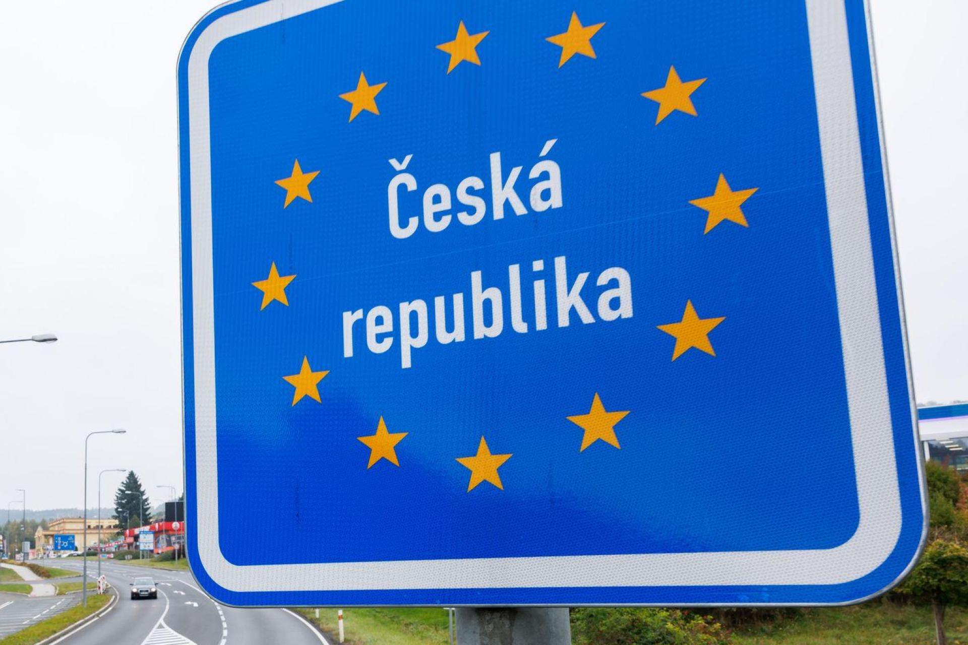 Grenzübergang Furth im Wald - Hier wurde der Mann gefunden. (Archivbild: Daniel Karmann/dpa)