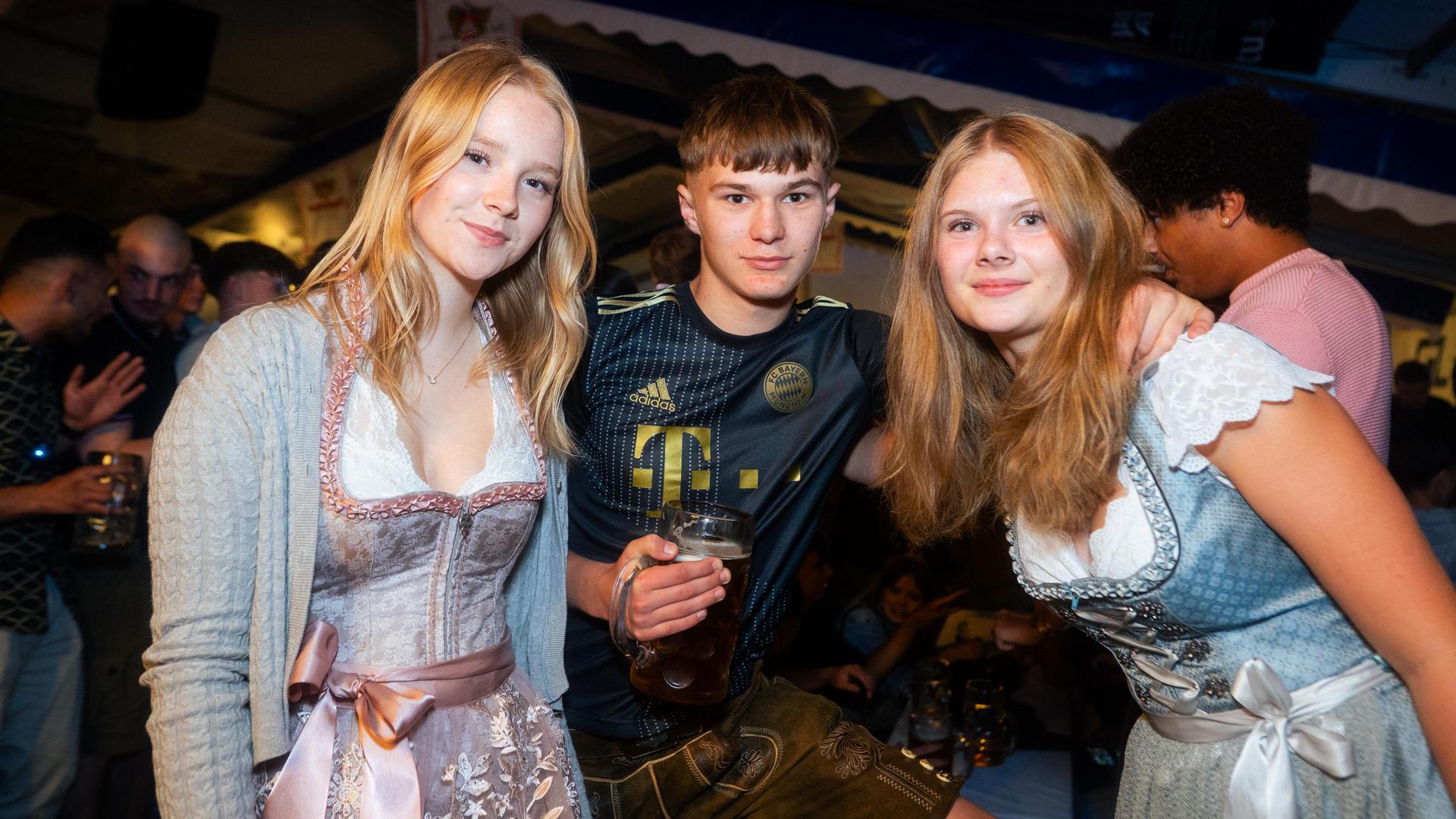 Die Bilder vom Freitag auf dem Weidener Volksfest 2025. (Bild: Hannes Stock)