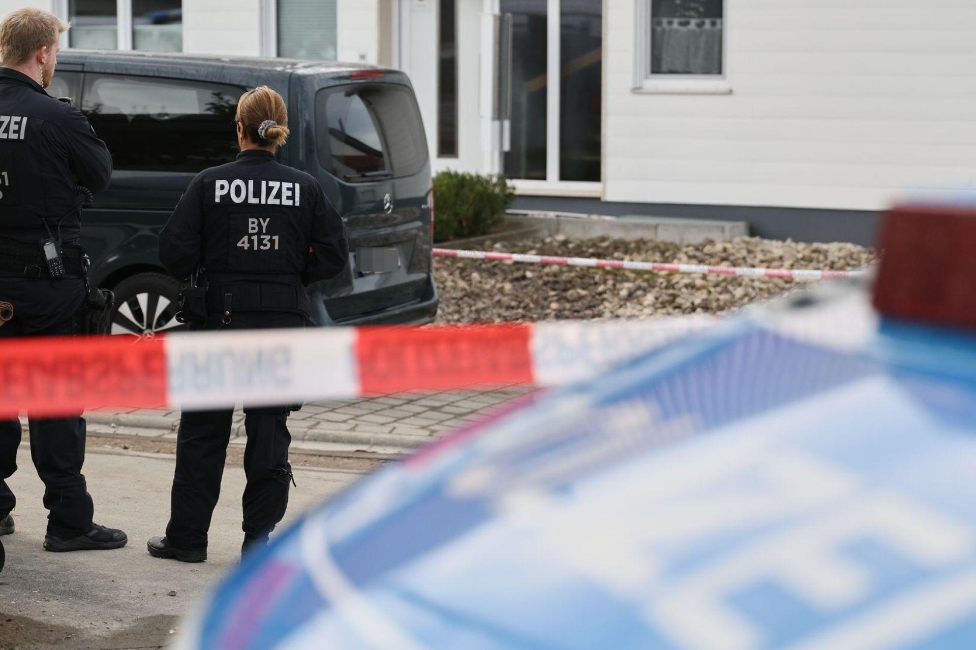 Der Schütze von Berngau hatte vor Jahrzehnten eine Ausbildung als Polizist begonnen. (Archivbild: Daniel Löb/dpa)