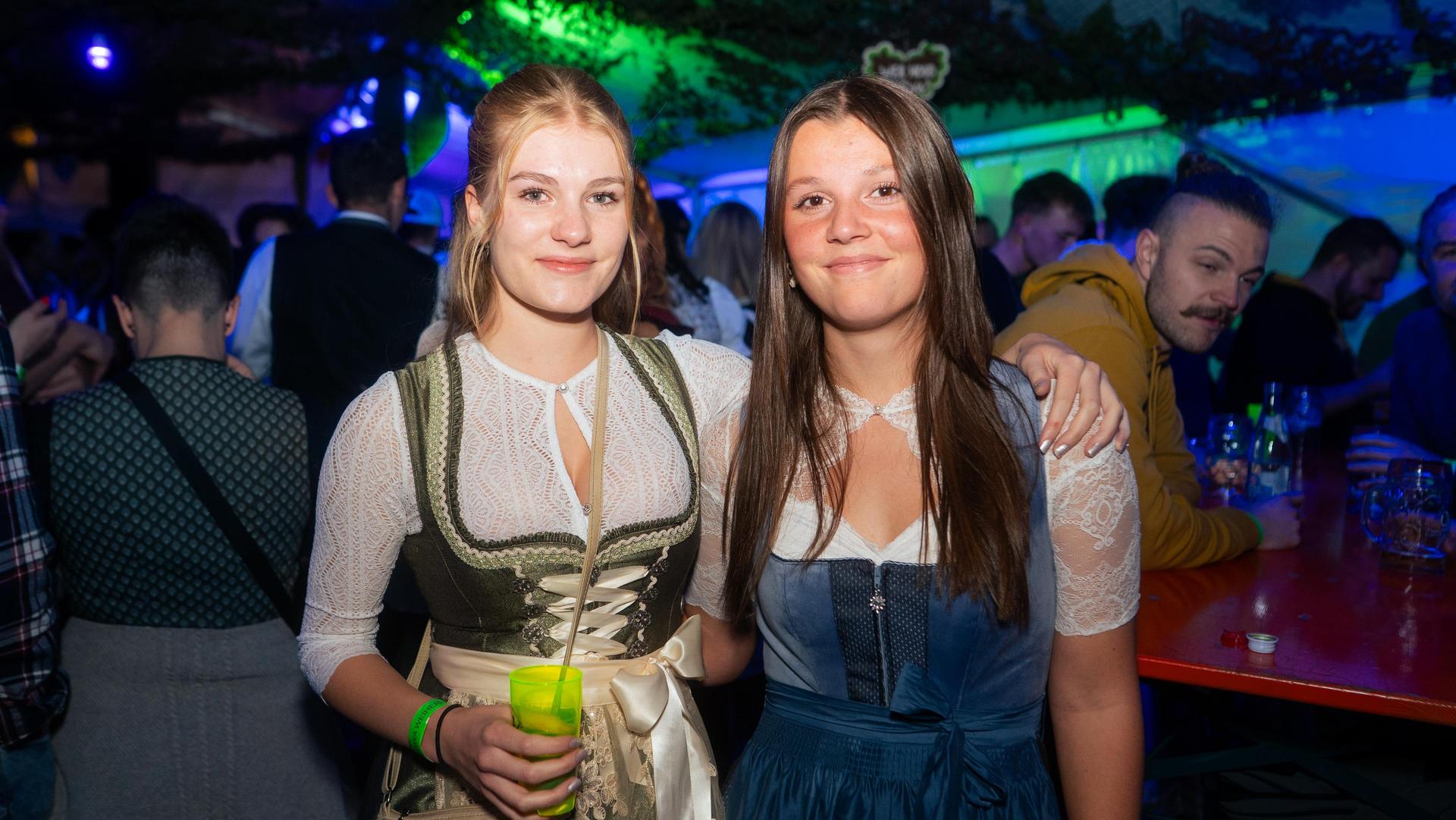 Alle Samstagsbilder der Kirwa in Weiherhammer. (Bild: Hannes Stock)