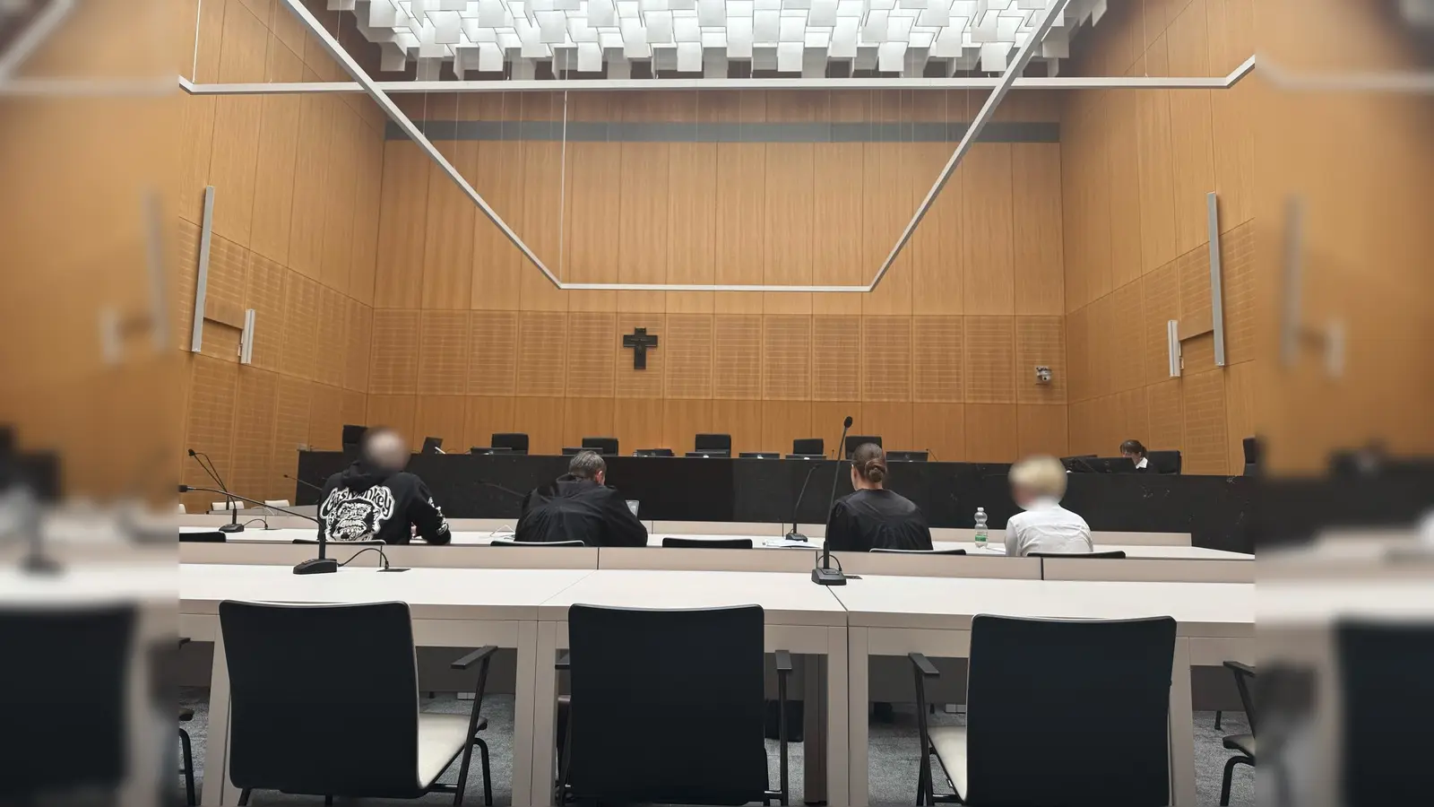 Vor dem Landgericht Weiden musste sich ein Ex-Paar aus Tirschenreuth wegen bewaffneten Drogenhandels verantworten. (Bild: Stefanie Tretter)