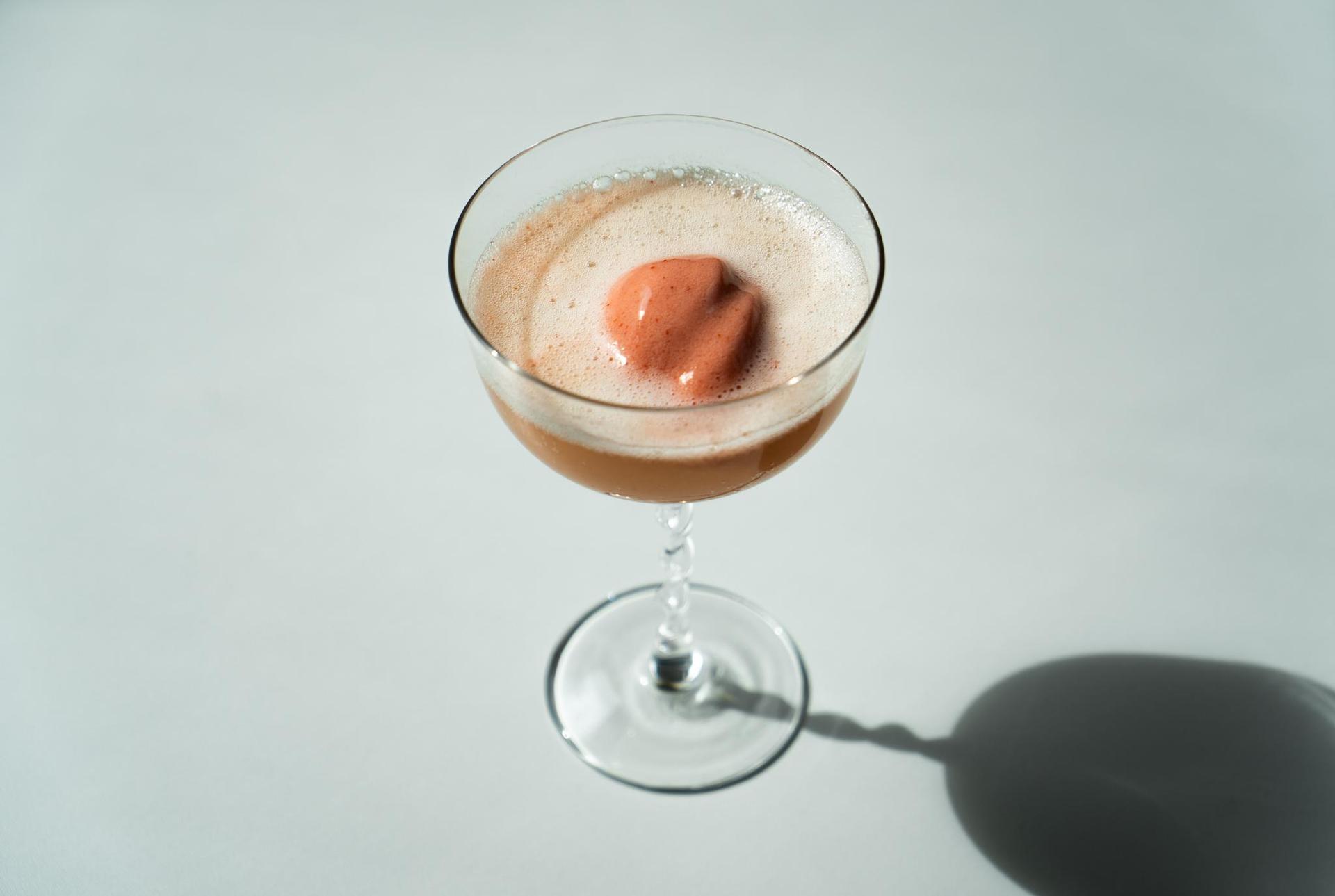 Personalisierbar und unschlagbar einfach: Der Sorbet-Prosecco-Float. (Bild: knz)