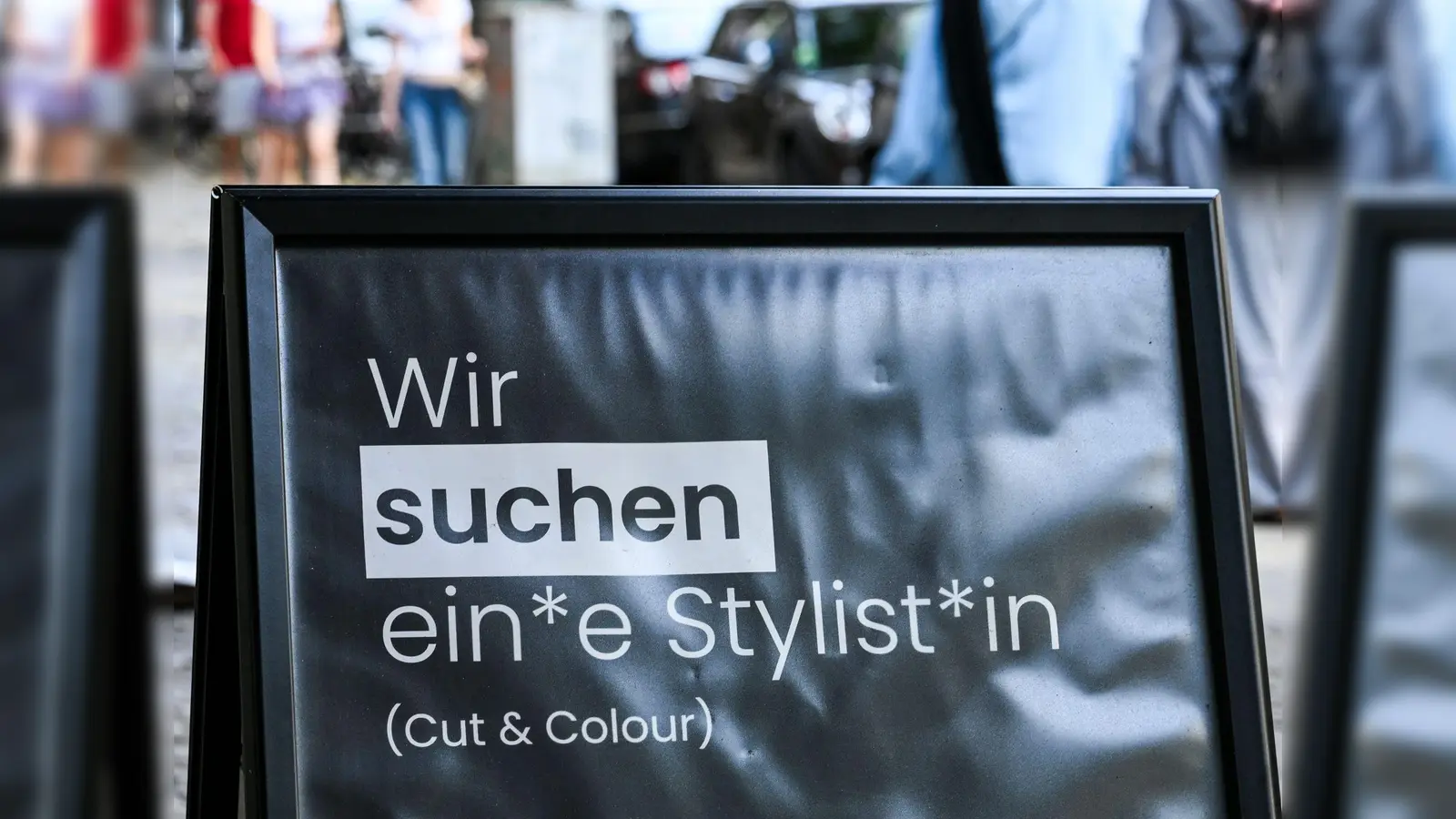 Ein(e)s mit Stern: Bei Oberpfälzer Unternehmen gibt es solche Konstruktionen eher selten. (Bild: Jens Kalaene/dpa)