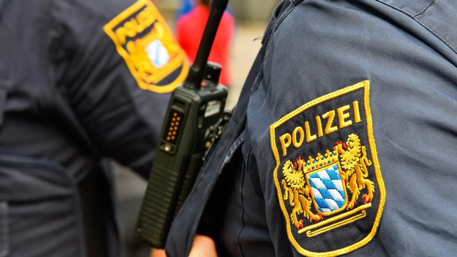 Ein 10-jähriger Junge wurde in Schwandorf von einem Unbekannten mit einem Messer bedroht. Die Polizei sucht Zeugen. (Symbolbild: Petra Hartl)
