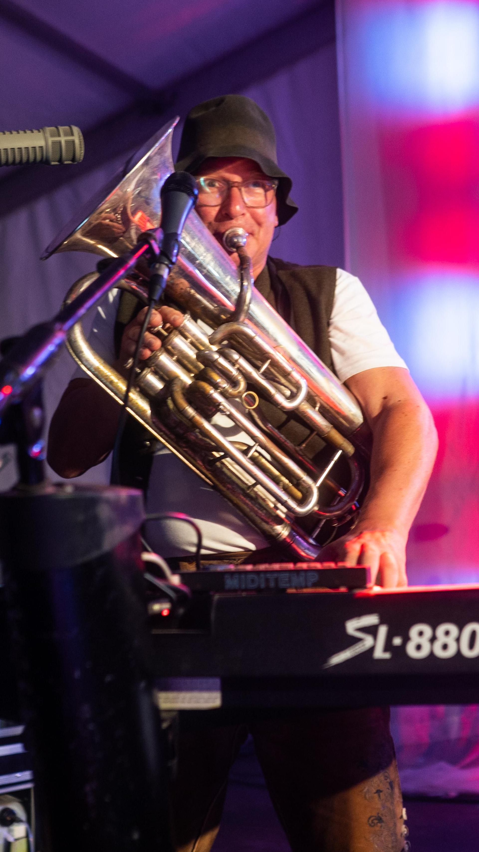 Wernberg feiert Kirwa, die Stoapfälzer Spitzbuam liefern die Musik zum Fest. (Bild: Hannes Stock)