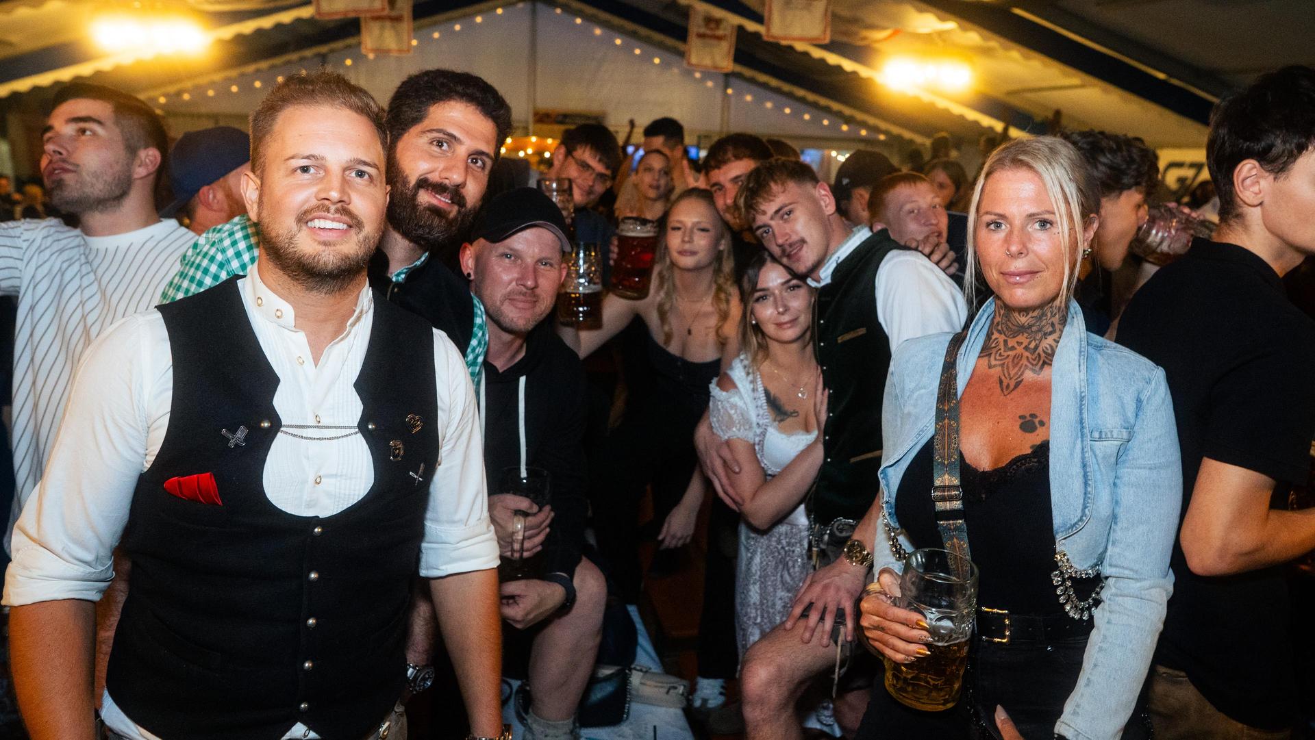 Die Bilder vom Freitag auf dem Weidener Volksfest 2025. (Bild: Hannes Stock)